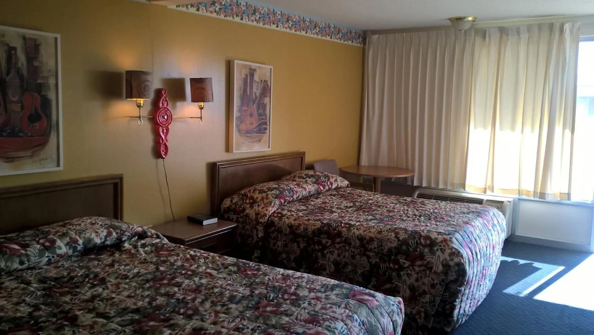 Other, Bed in Dogwood Motel