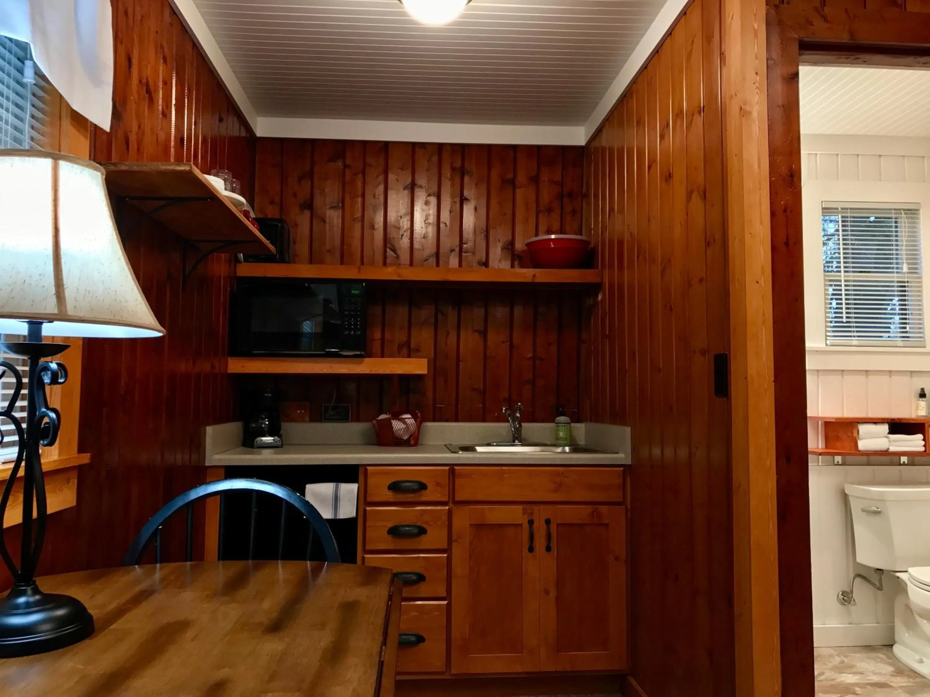 Bathroom in Cedar Ridge Cabins