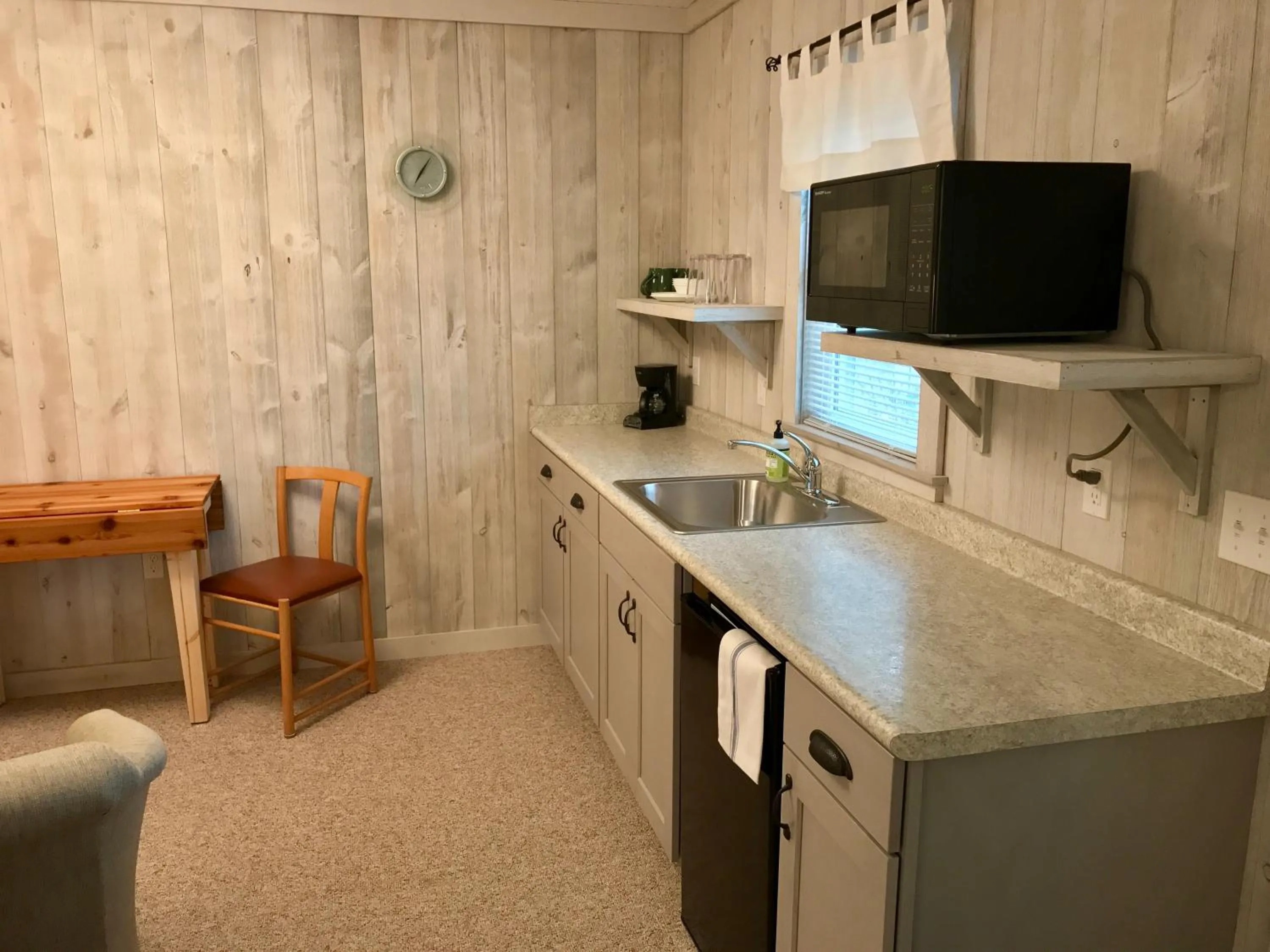 Kitchen or kitchenette in Cedar Ridge Cabins