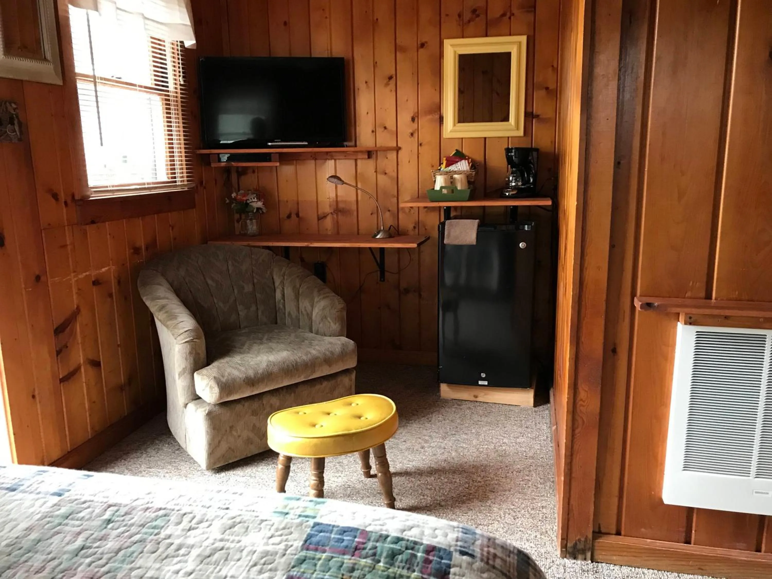 TV and multimedia in Cedar Ridge Cabins