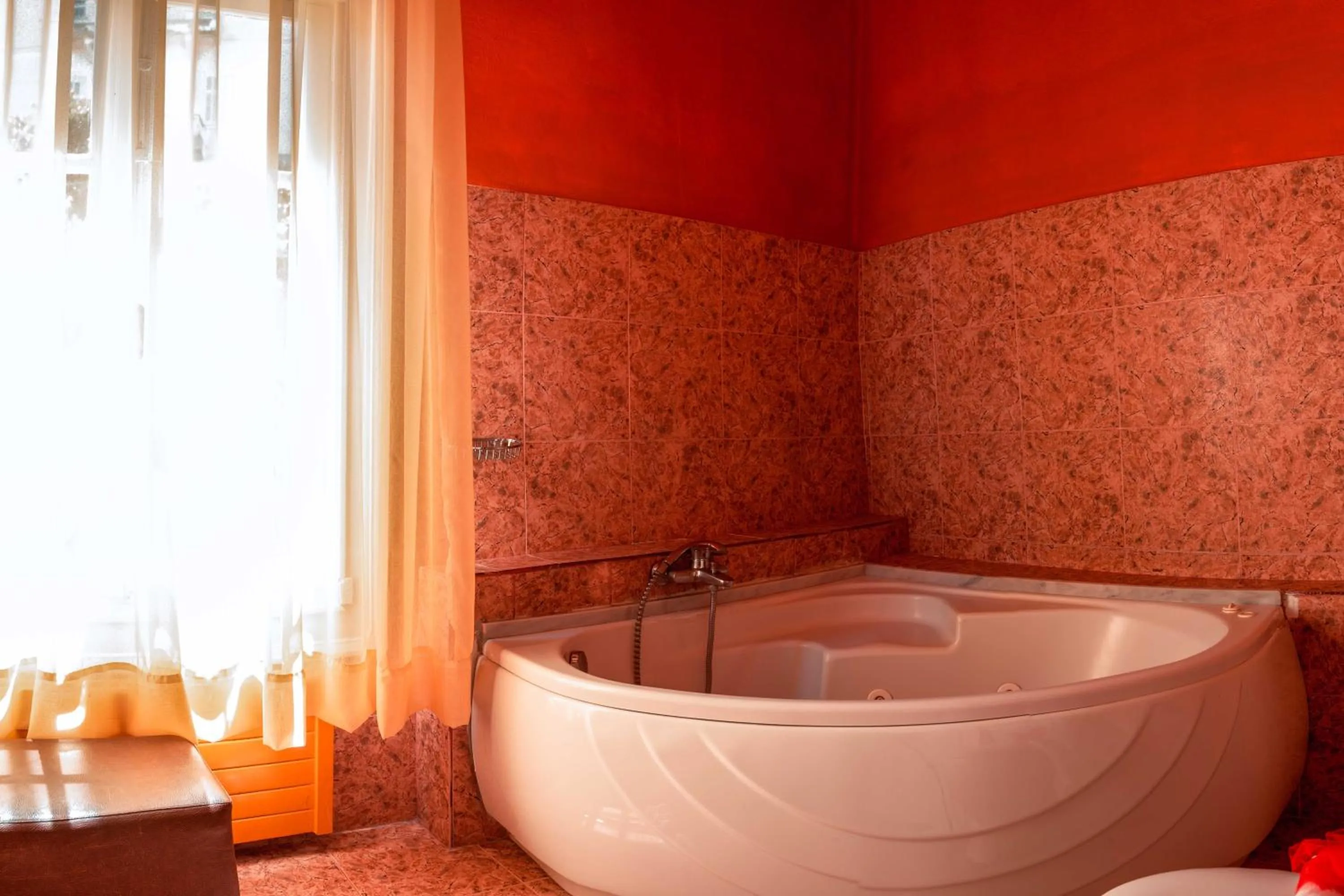 Toilet in Ilion Hotel