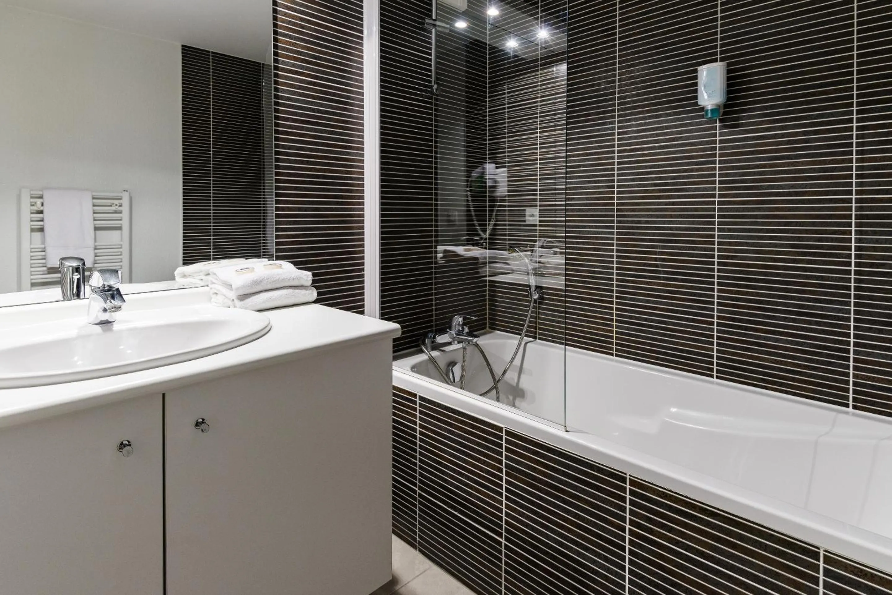 Bathroom in Lagrange Apart’Hotel Strasbourg Wilson