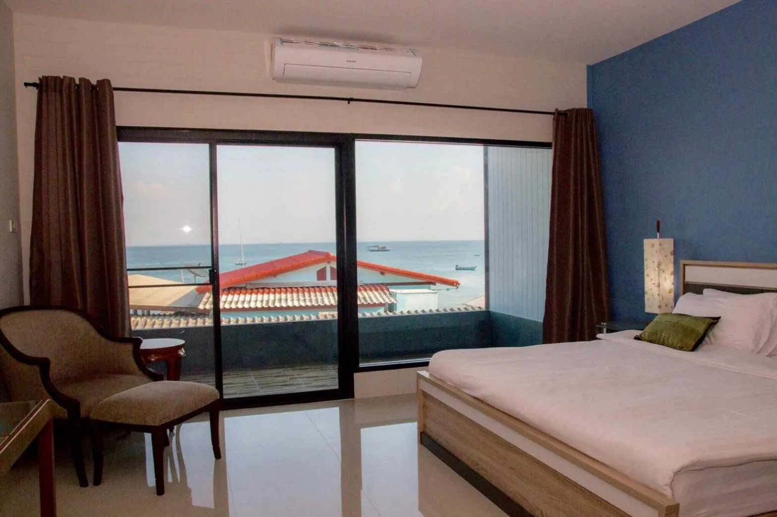 Bed in Chill Days @ Koh Larn