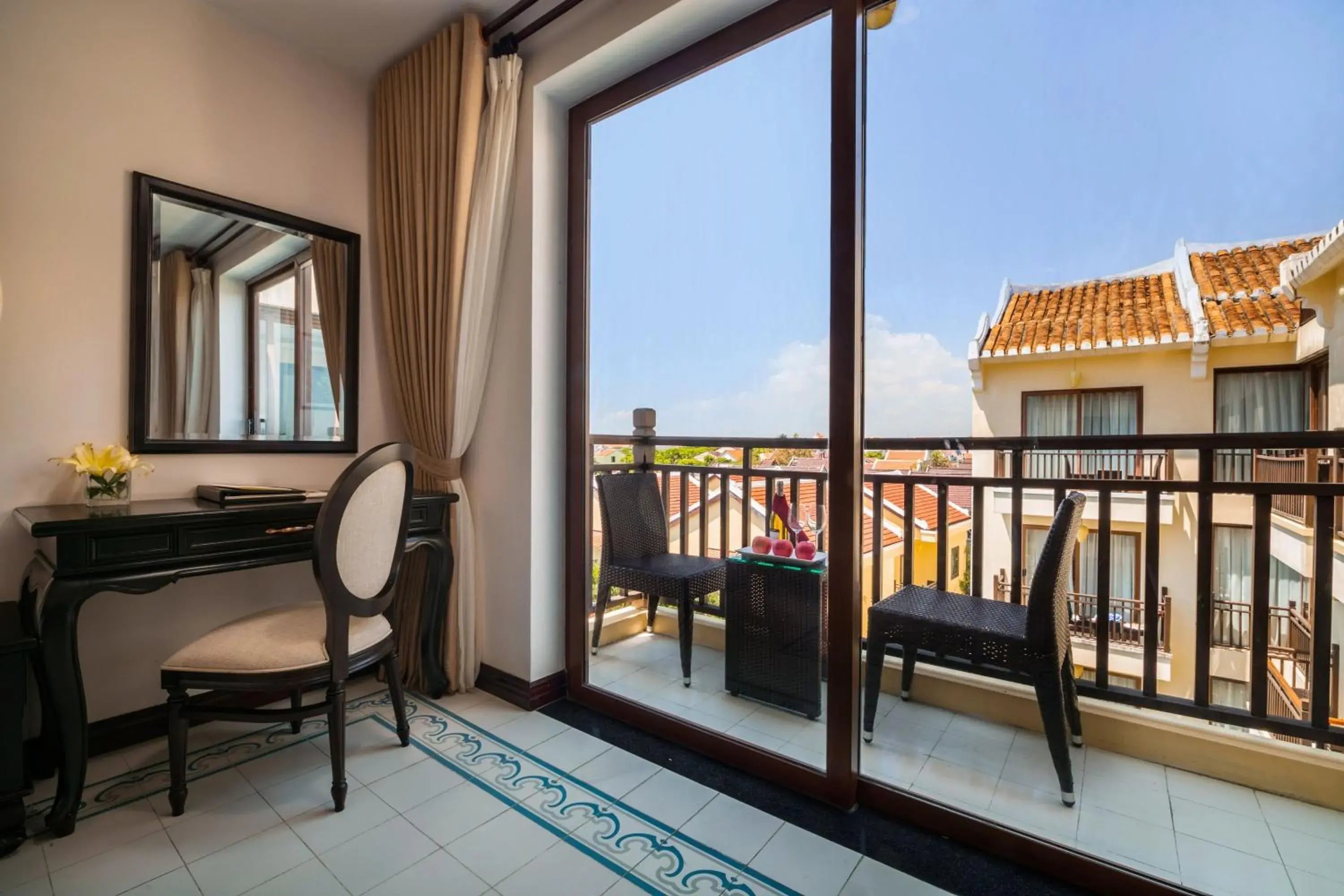 Deluxe Double or Twin Room with Balcony in Silkotel Hoi An Deluxe Double or Twin Room with Balcony in Silkotel Hoi An