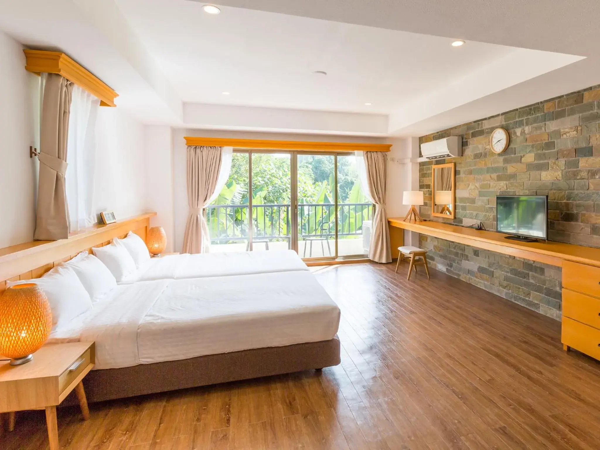 Superior Twin Room with Garden View (2A + 2C) in Garden Palace Downtown Koror Superior Twin Room with Garden View (2A + 2C) in Garden Palace Downtown Koror