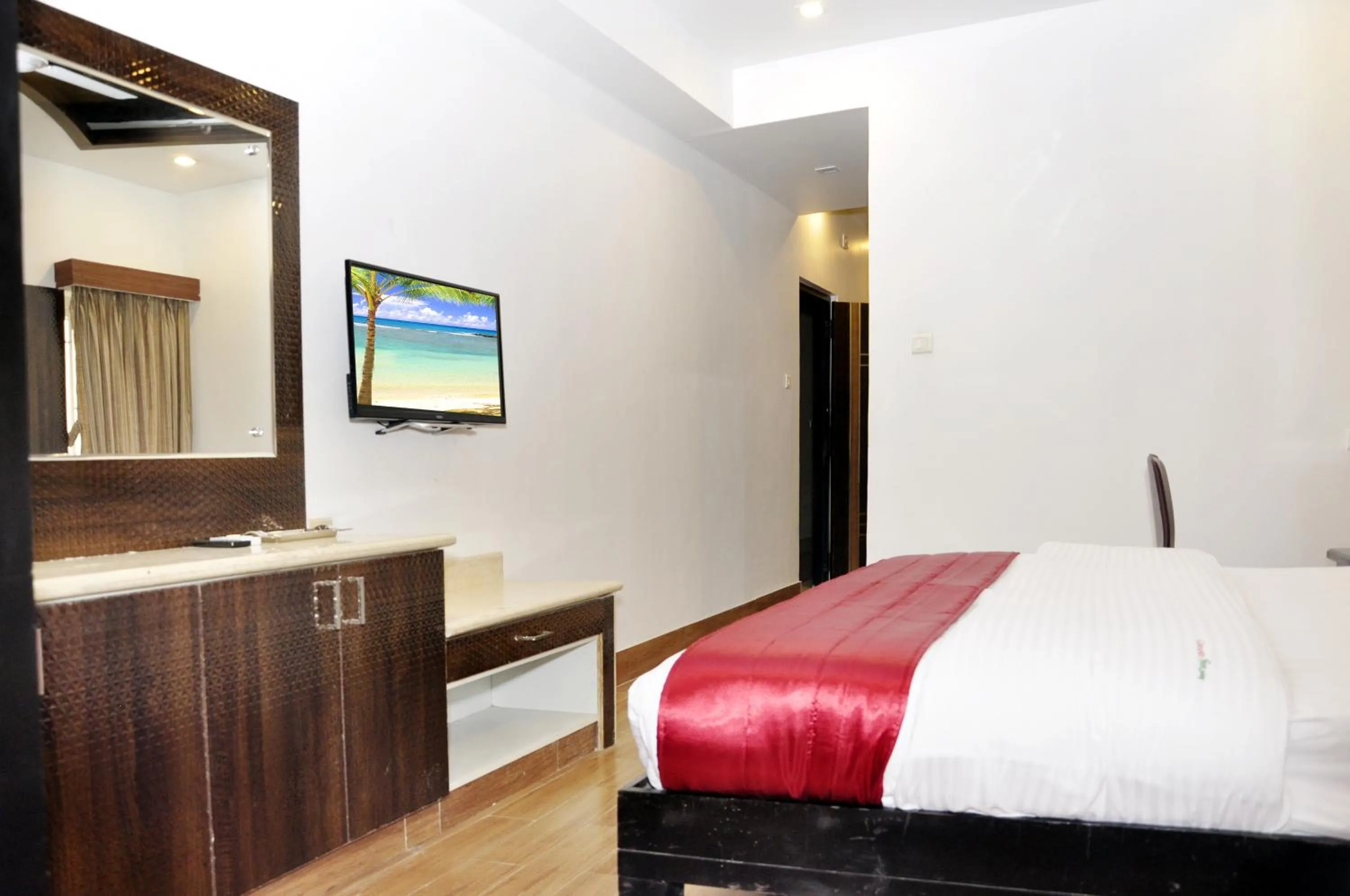 TV and multimedia, Bed in Hotel Grand Parkway