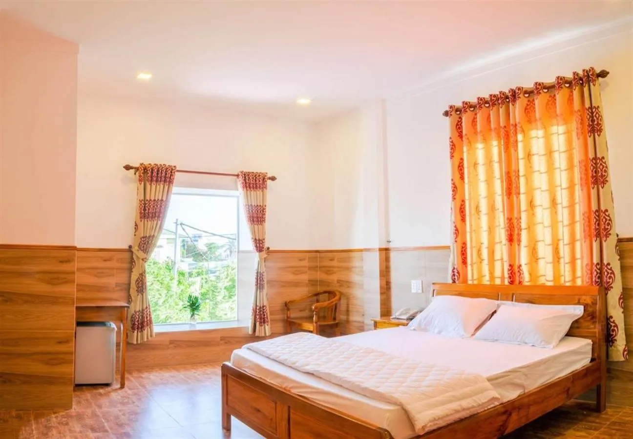 Photo of the whole room, Bed in Huu Le Hotel