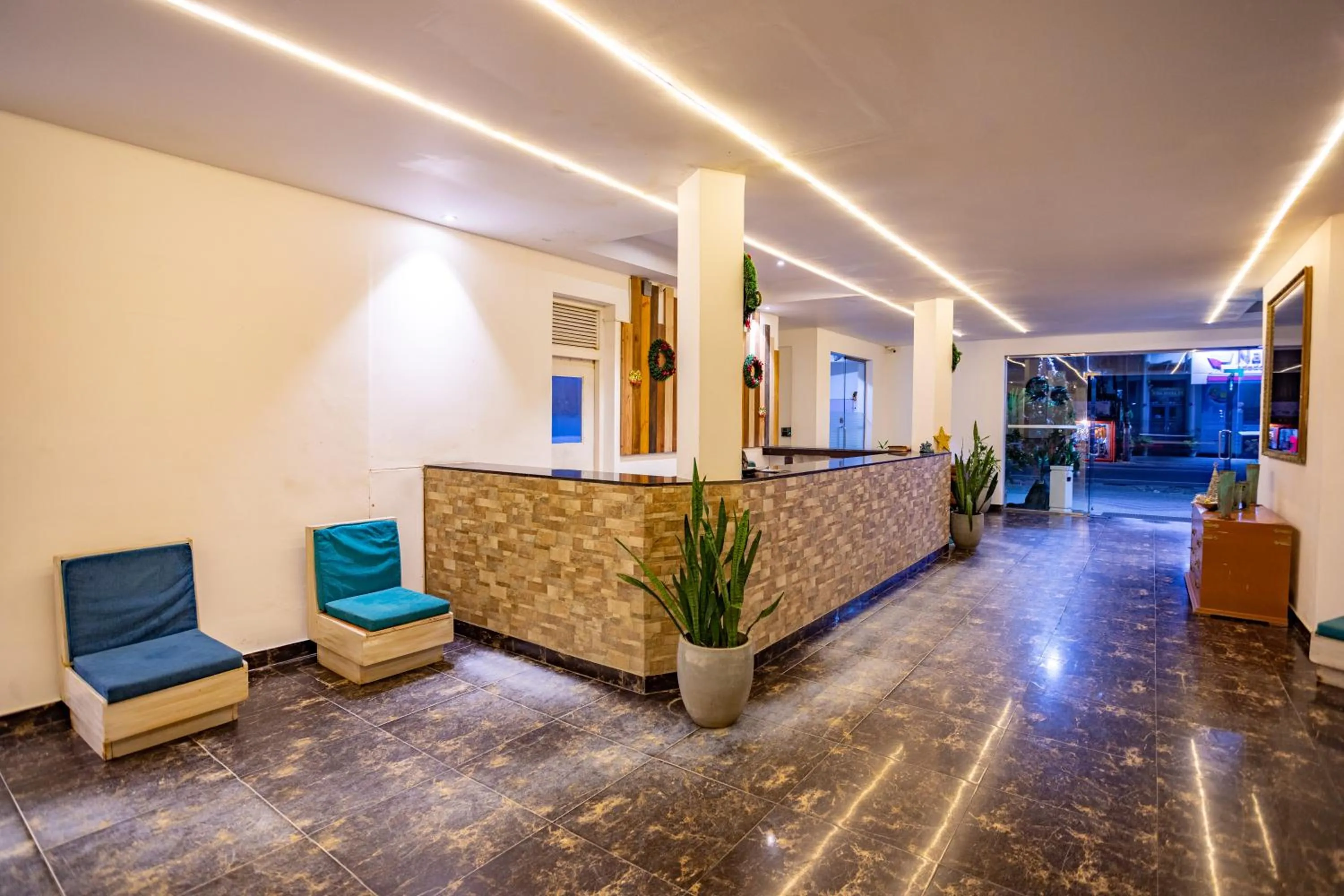 Lobby or reception in Hikkaduwa Beach Hotel