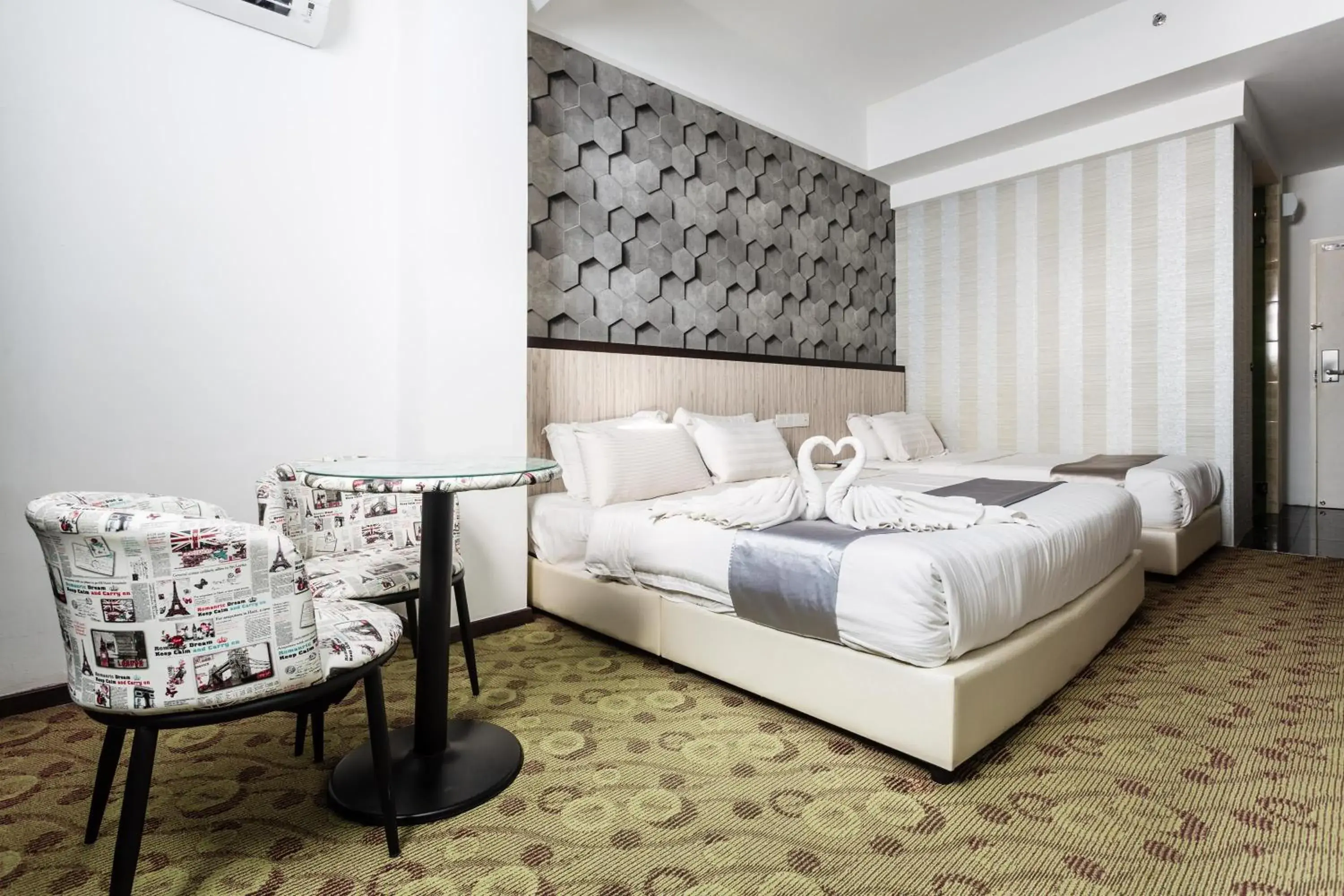 Family Room in E-Red Hotel Melaka Family Room in E-Red Hotel Melaka