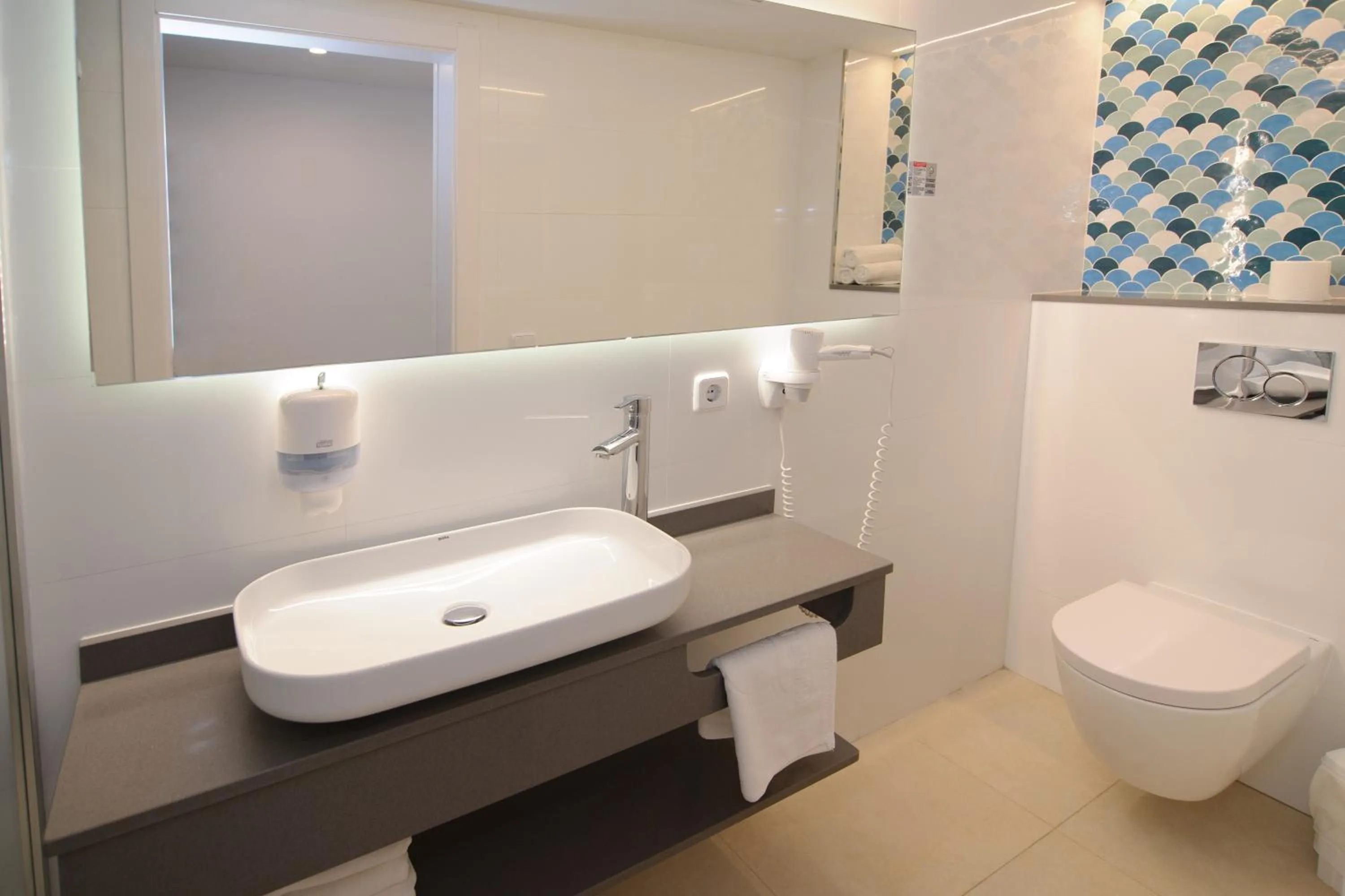 Toilet in Boutique Apartments Poniente Playa
