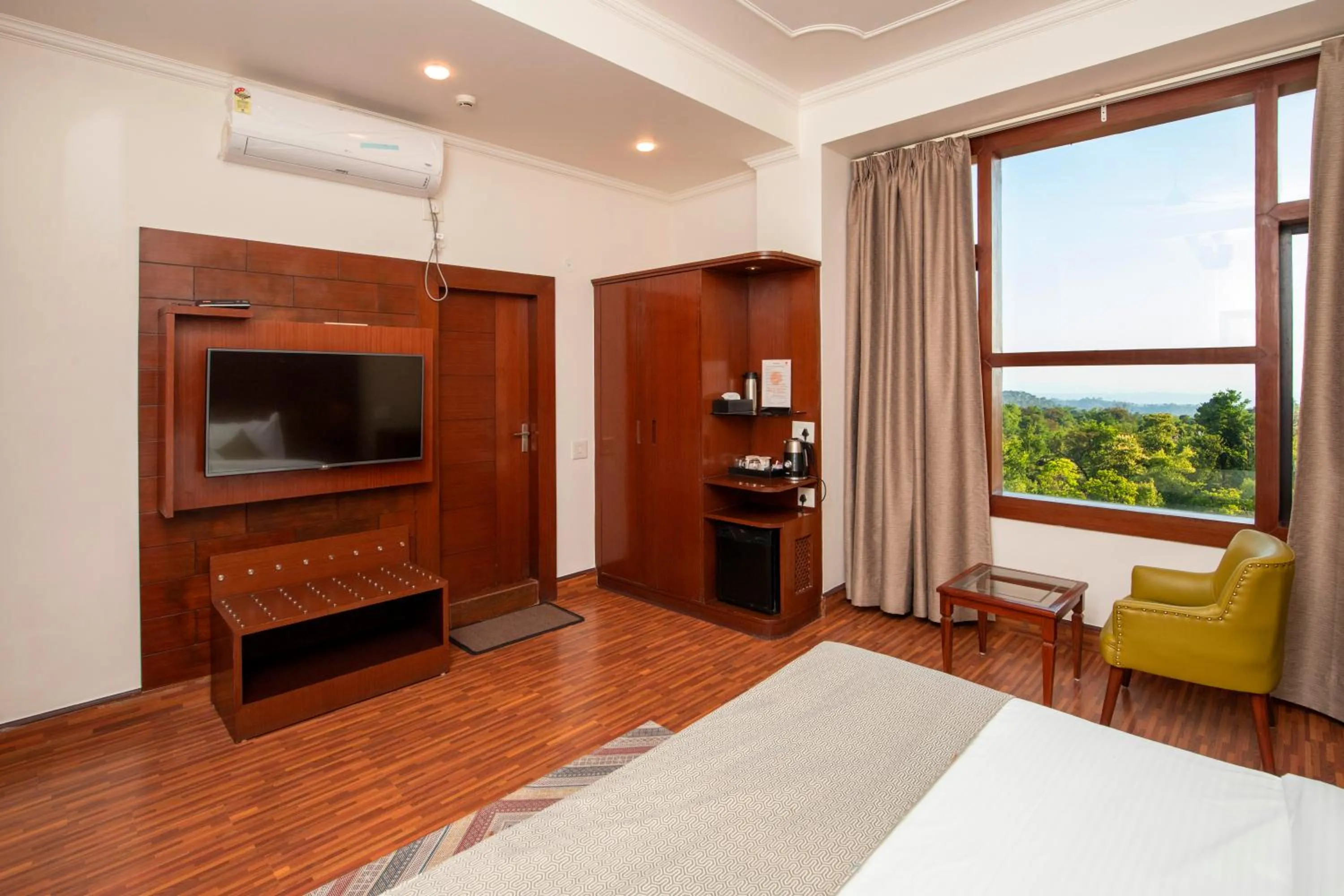 Bedroom in White Ridge Hotel