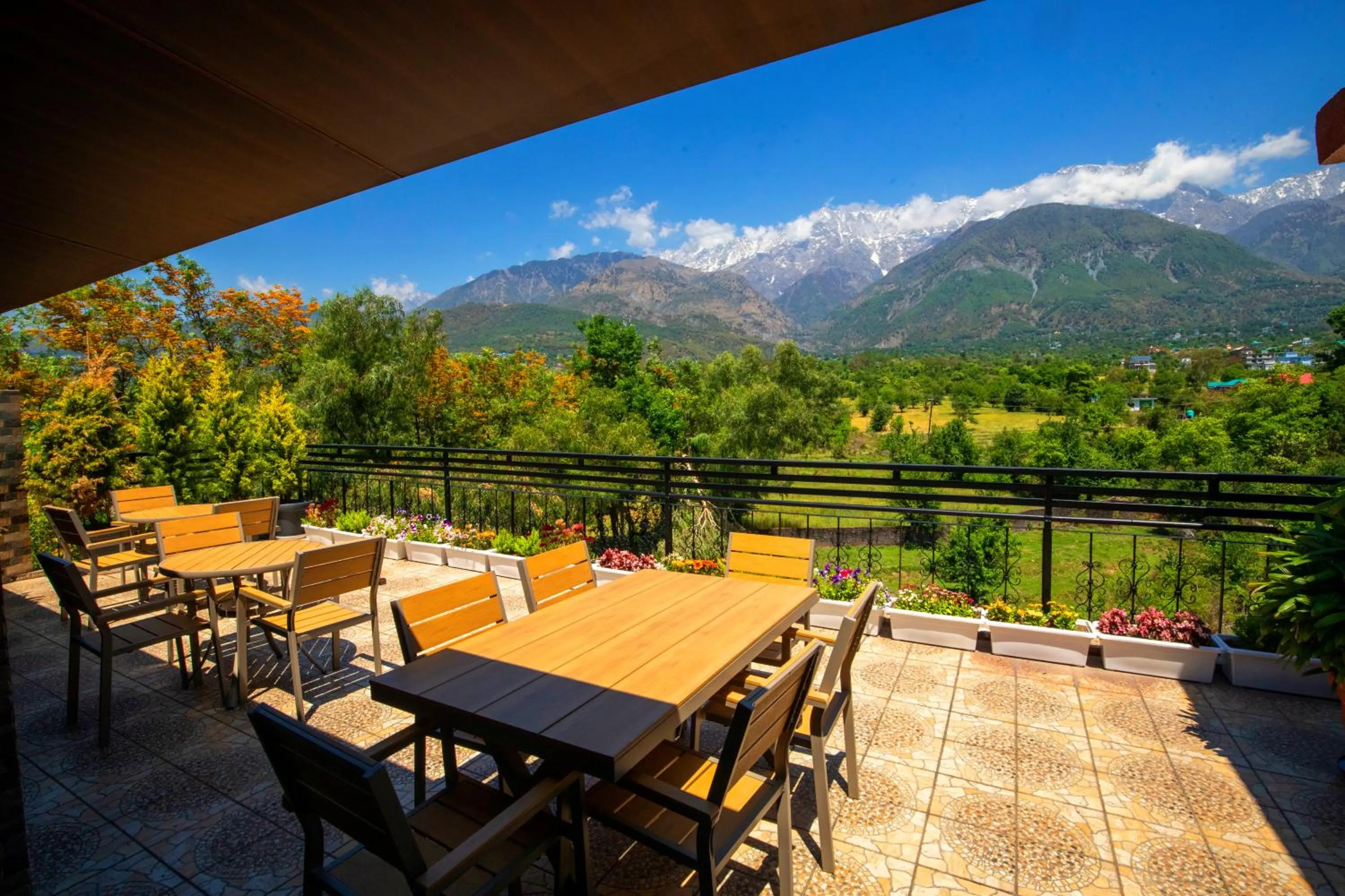 Mountain view in White Ridge Hotel