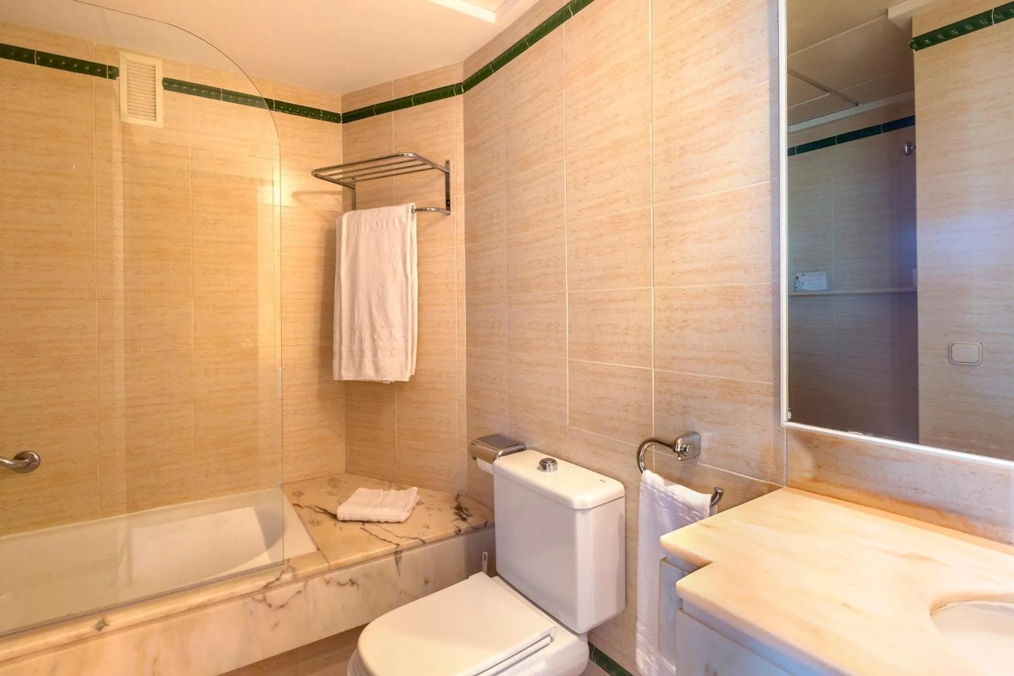 Toilet in Hipotels Mercedes Aparthotel