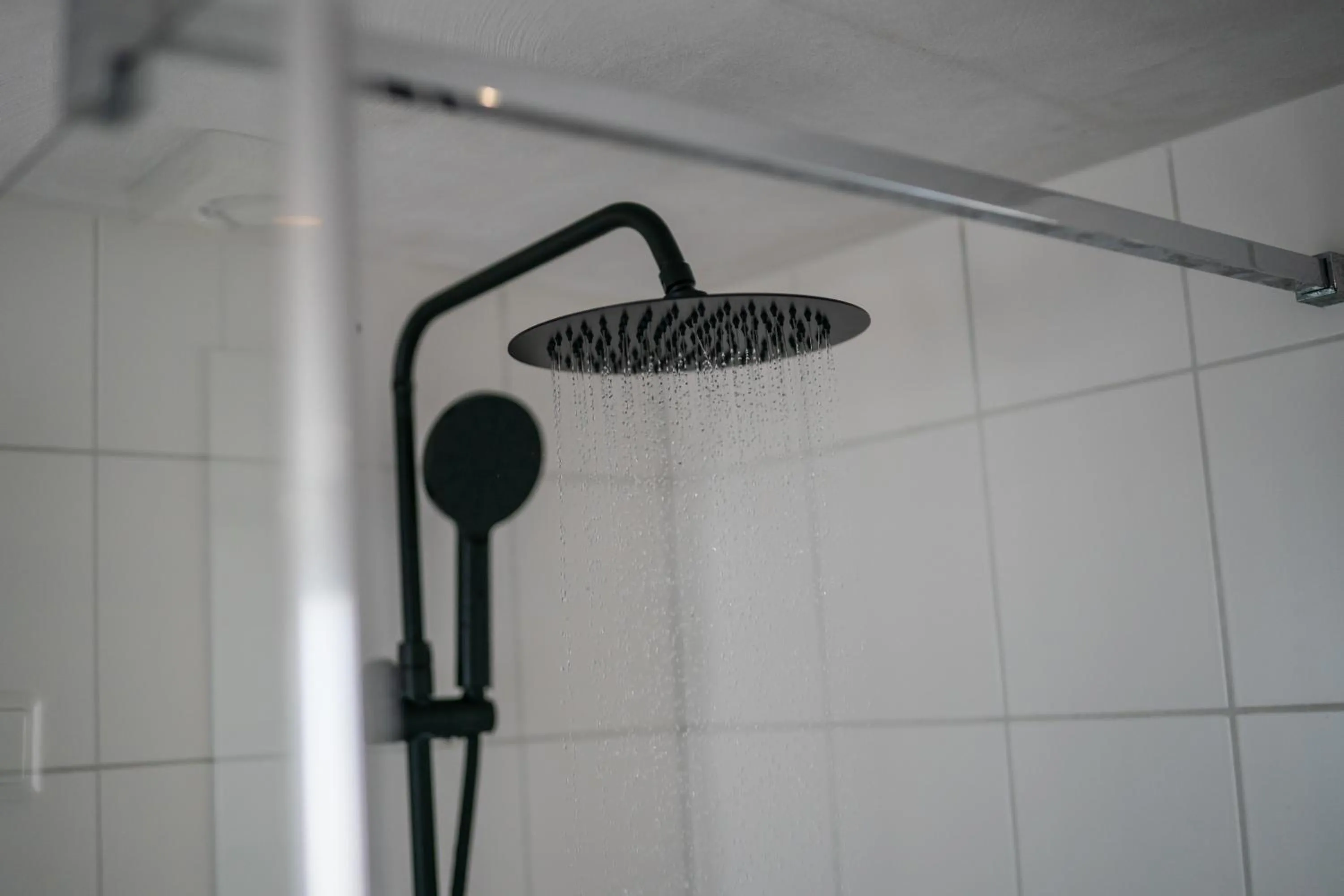 Shower in Houseboat-Amsterdam