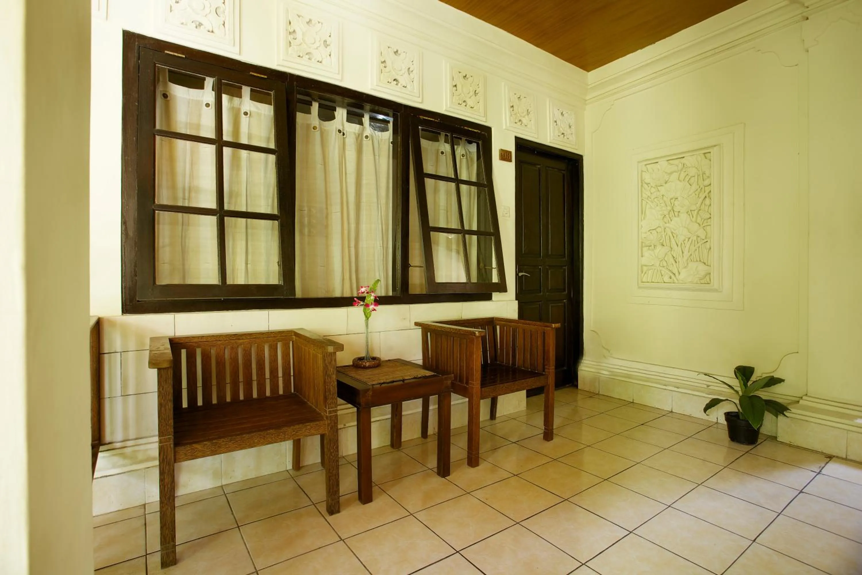 Seating area in Sari Indah Cottages