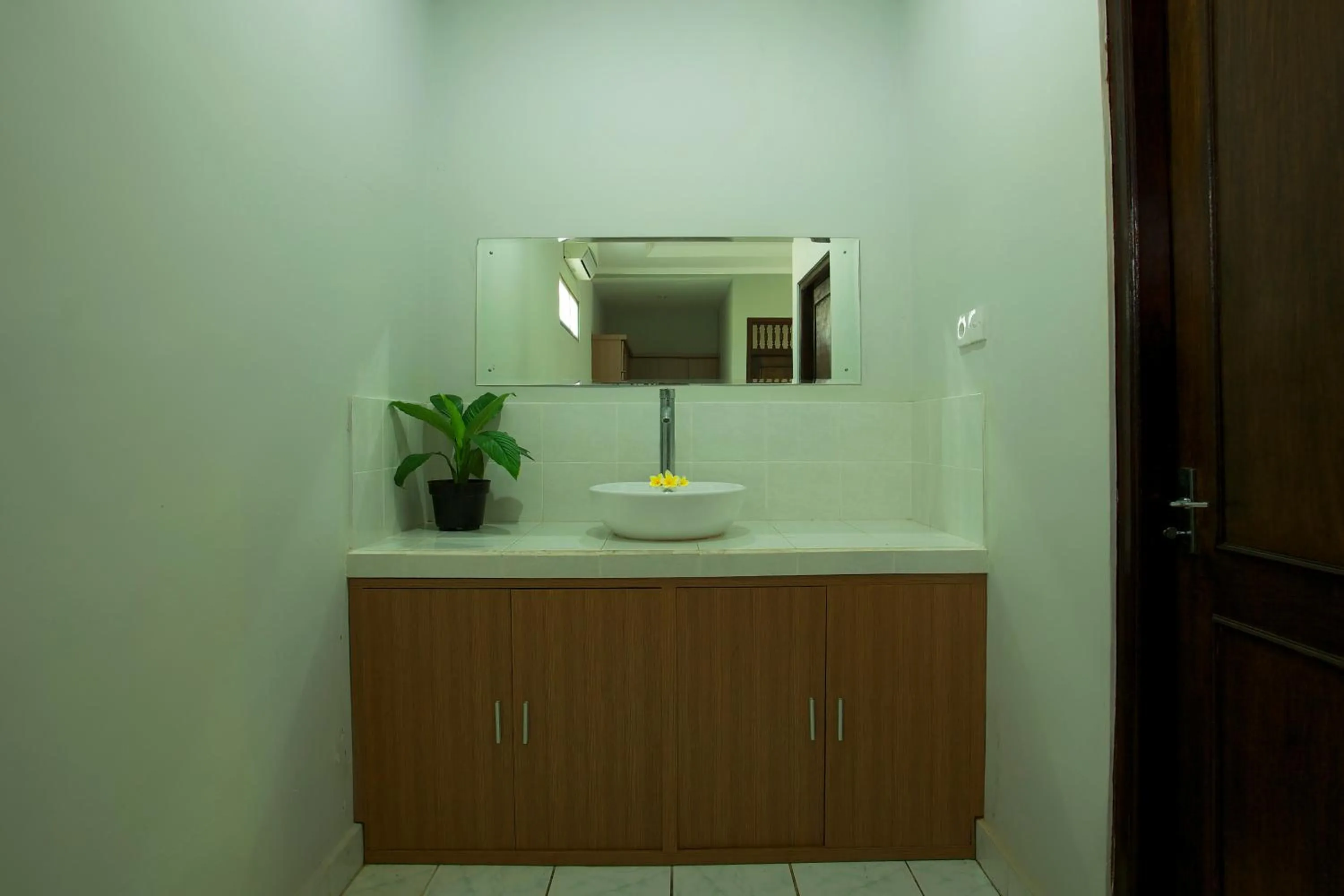 Bathroom in Sari Indah Cottages