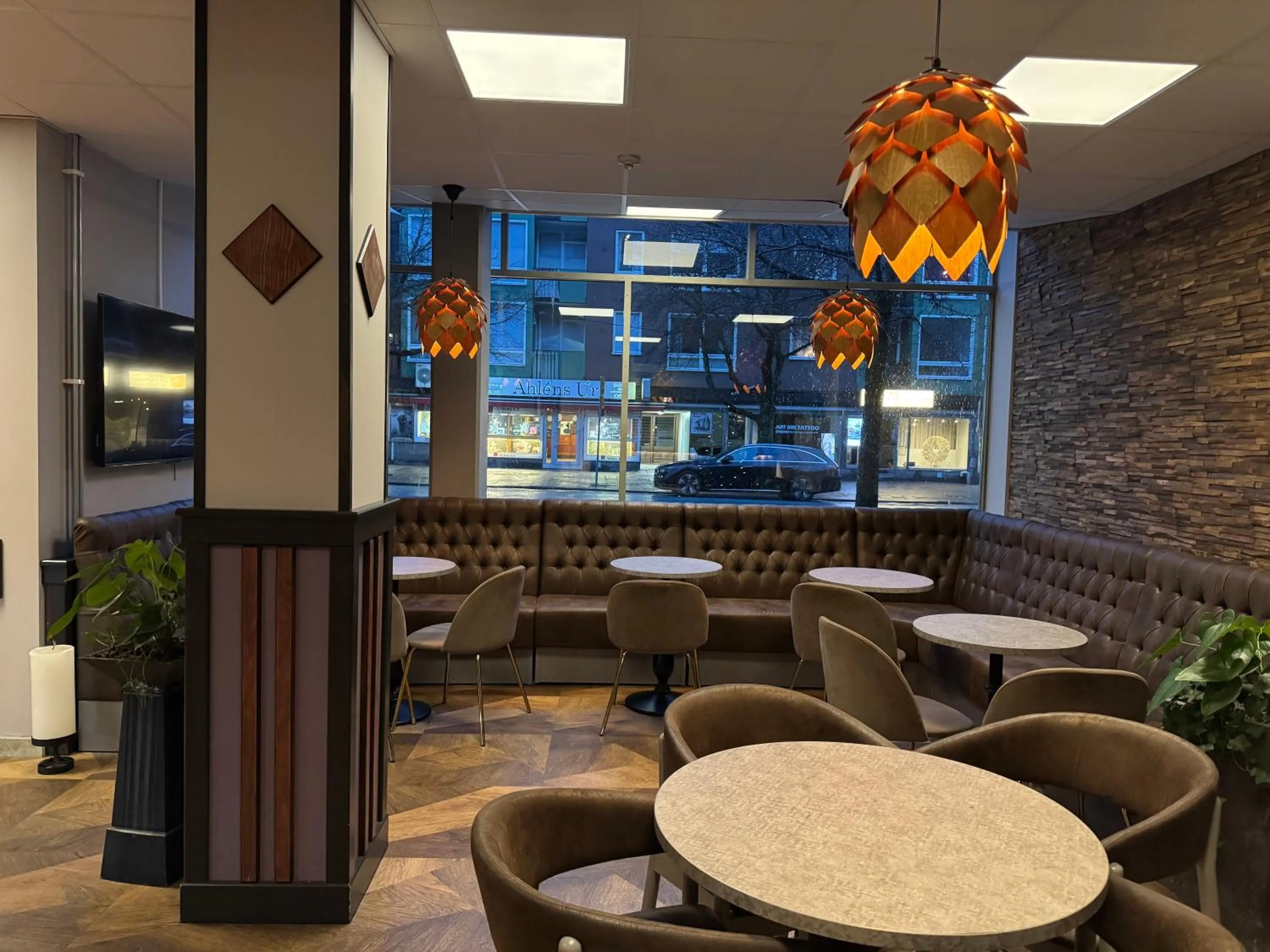 Lounge or bar in City Central Hotel Örebro by First Hotels