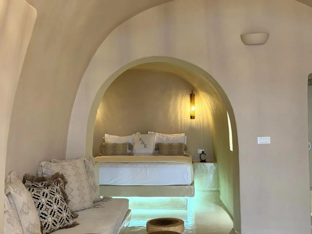 Bed in OIA UNIQUE HOMES by K&K