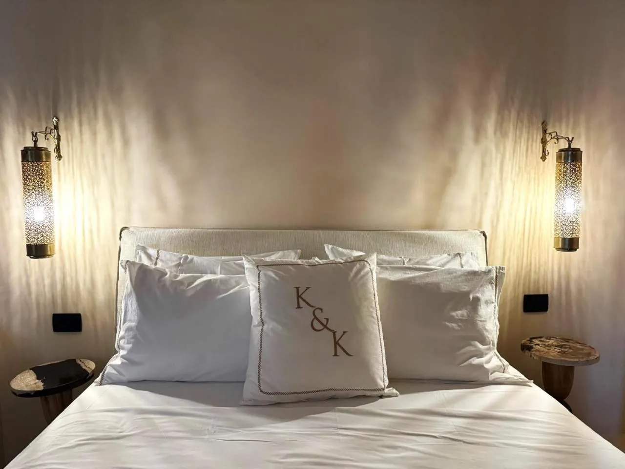 Bed in OIA UNIQUE HOMES by K&K