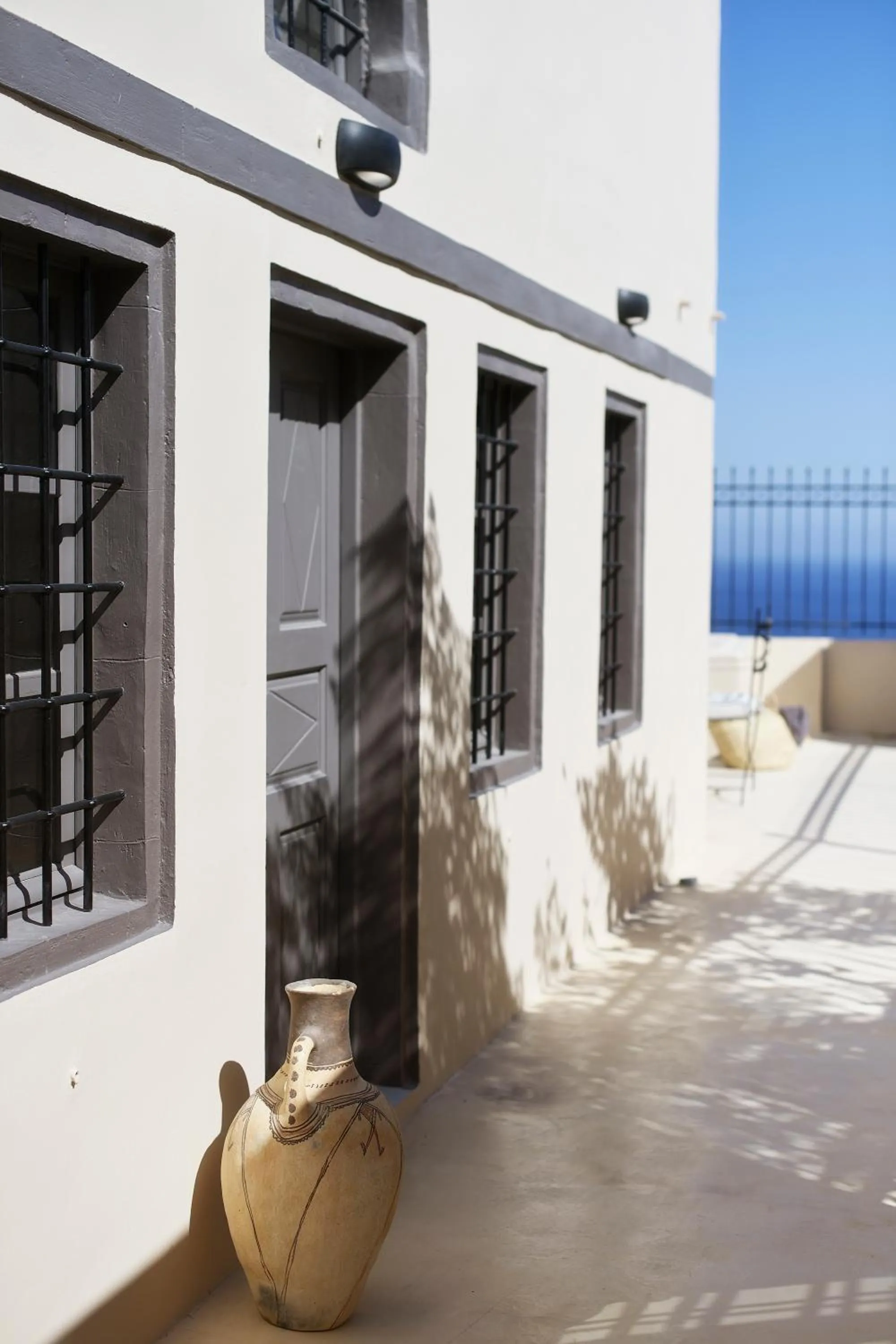 Facade/entrance in OIA UNIQUE HOMES by K&K