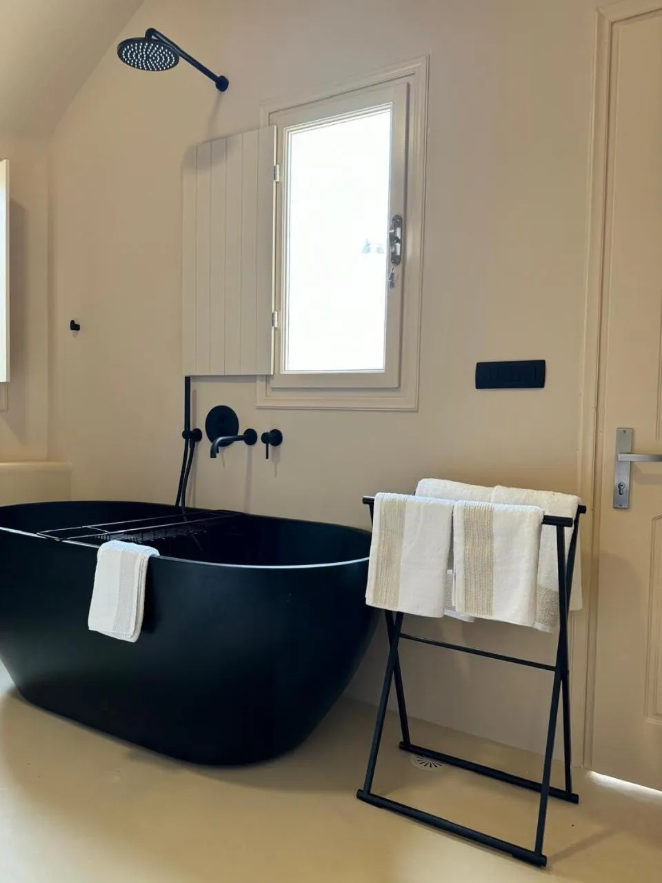 OIA UNIQUE HOMES by K&K