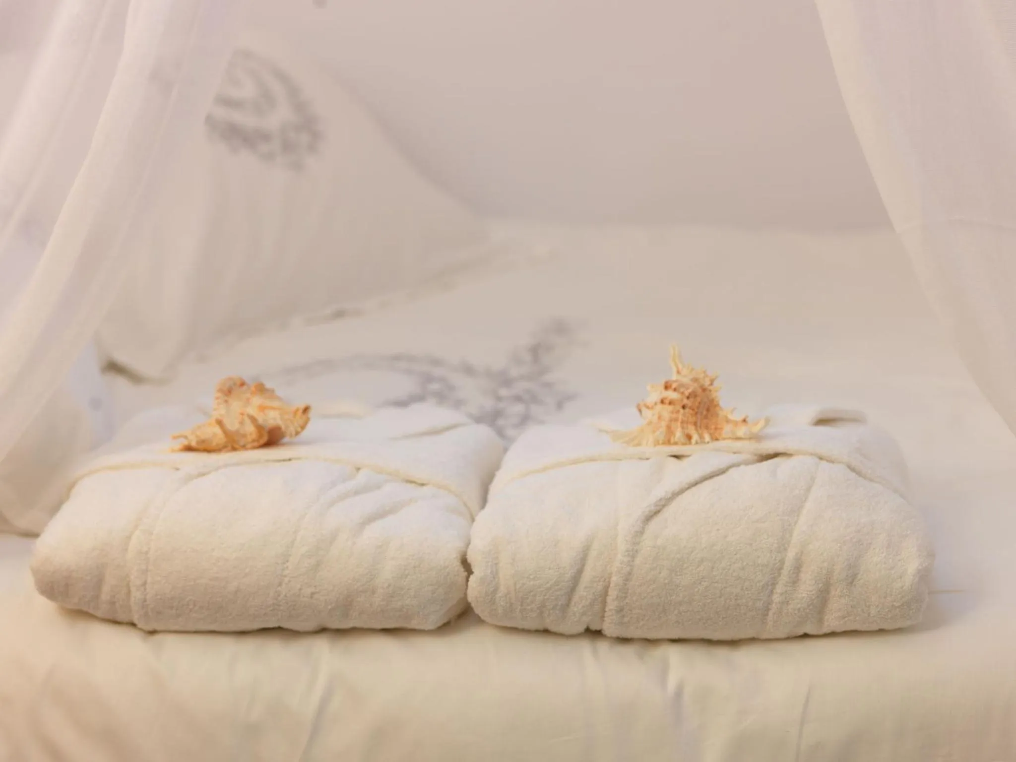 Other, Bed in OIA UNIQUE HOMES by K&K