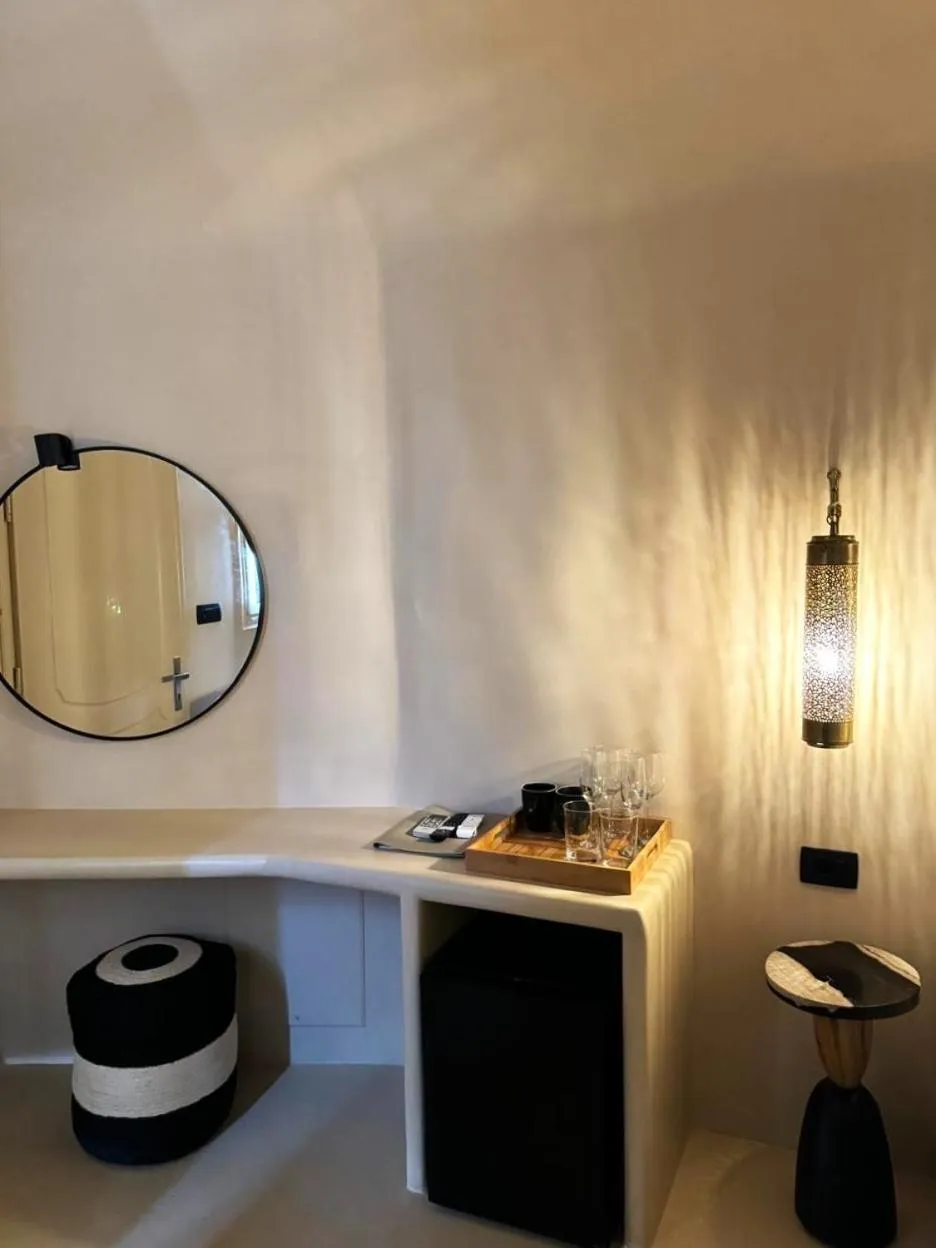 OIA UNIQUE HOMES by K&K