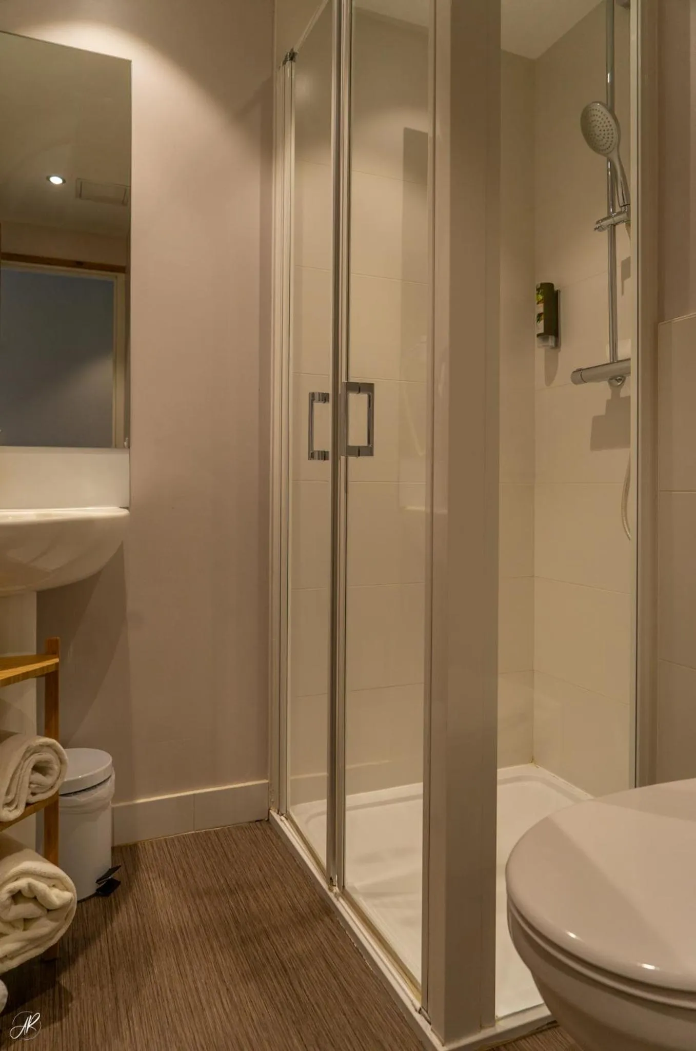 Shower in Hotel Le Faranchin