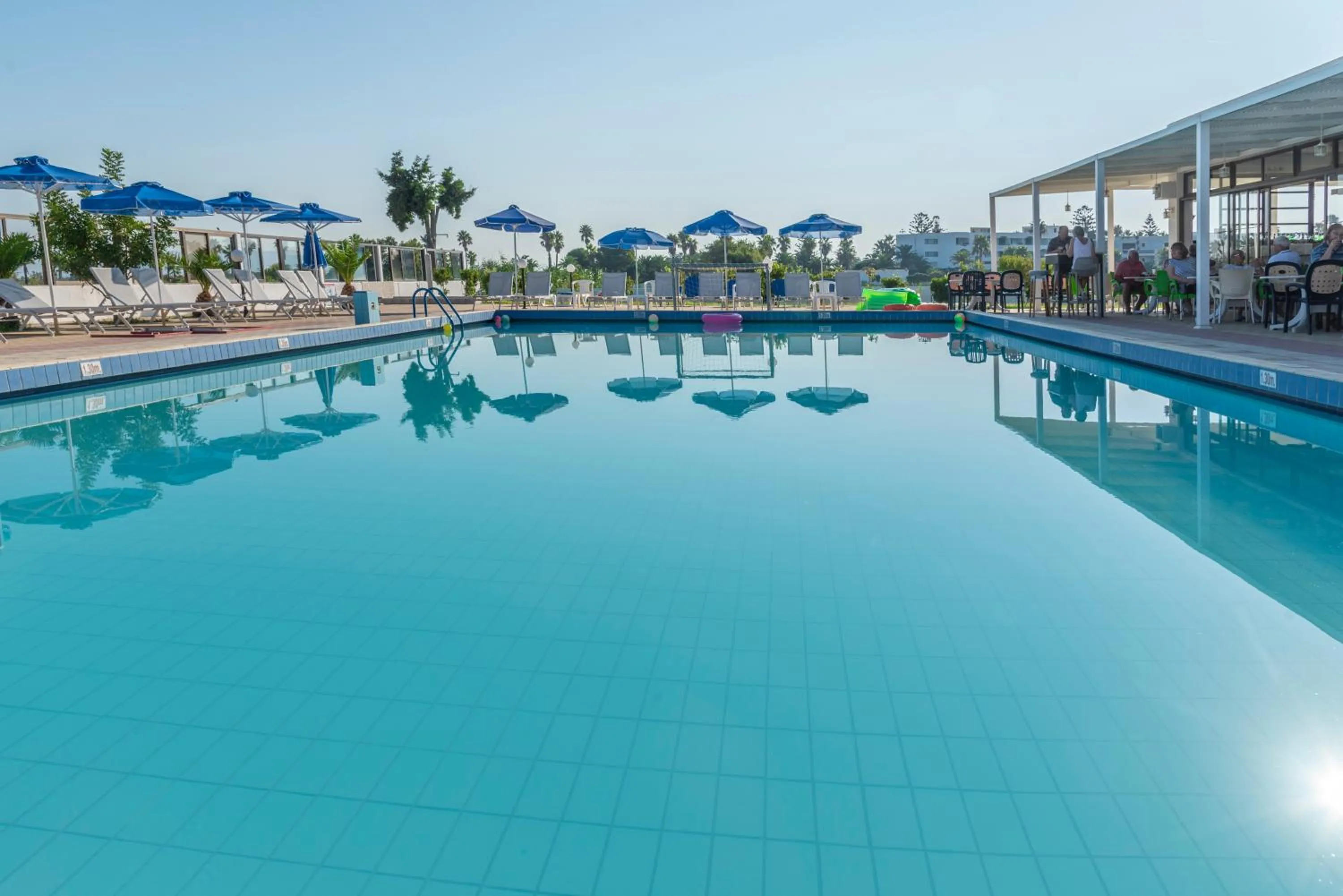 Swimming pool in Tropical Sol