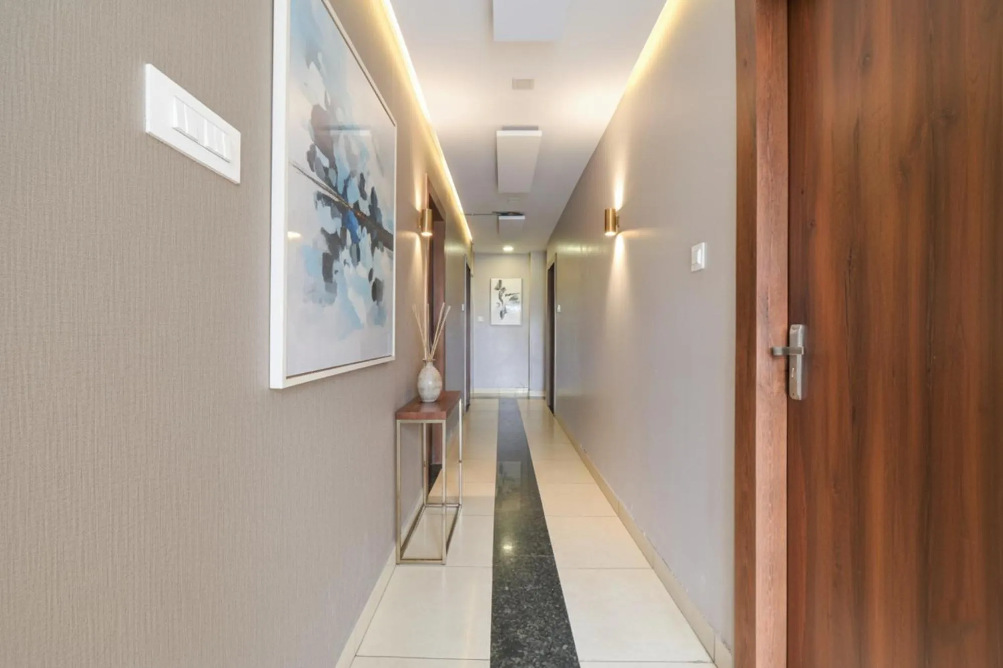 Lobby or reception in FabHotel Raghumani Palace