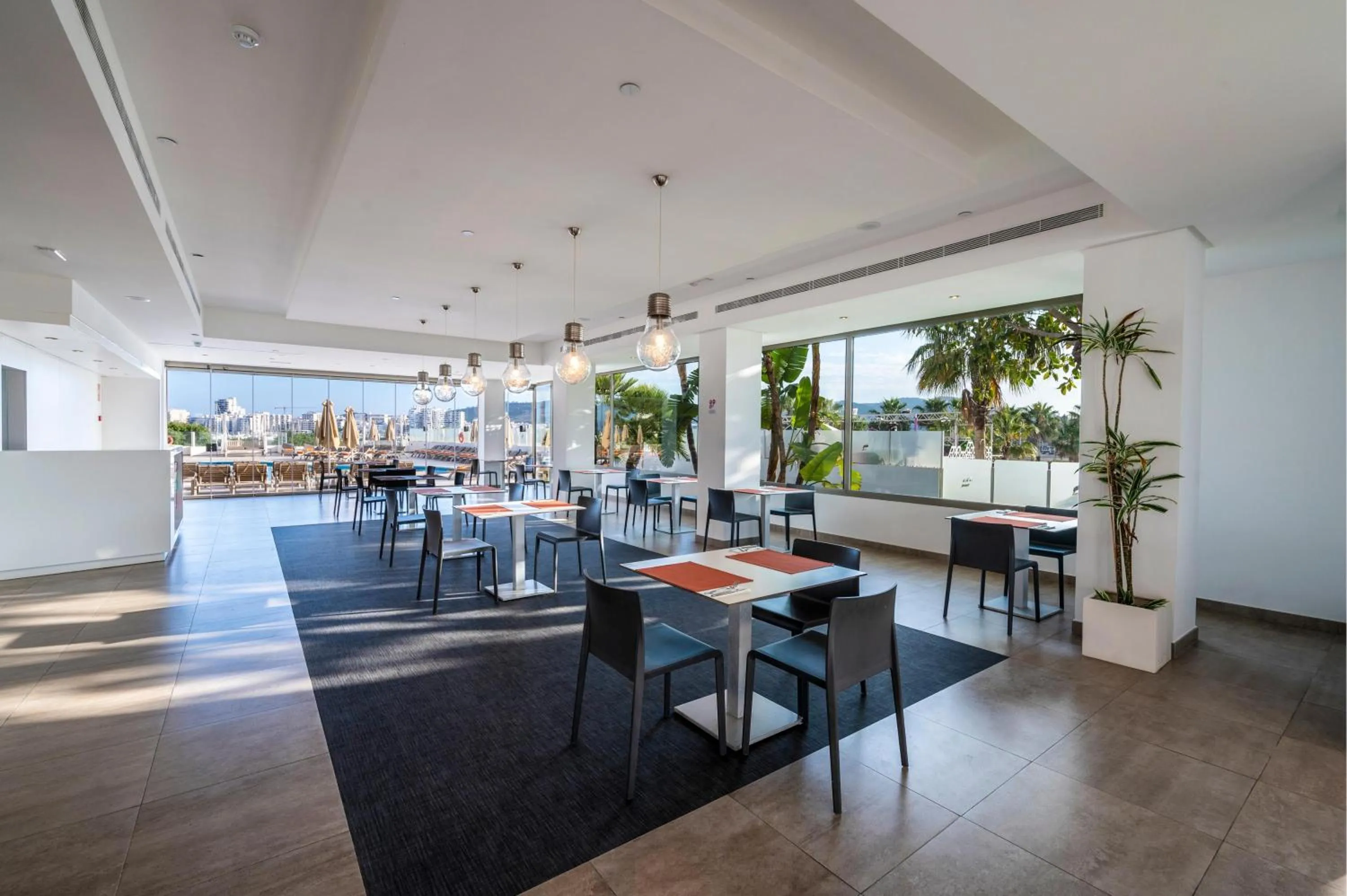 Restaurant/places to eat in THB Ocean Beach - Adults Only