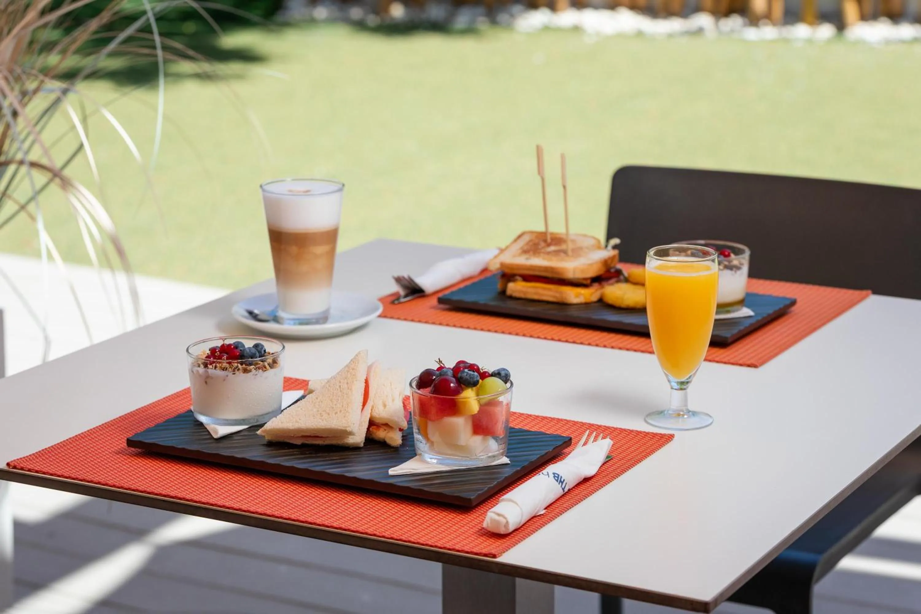 Restaurant/places to eat in THB Ocean Beach - Adults Only