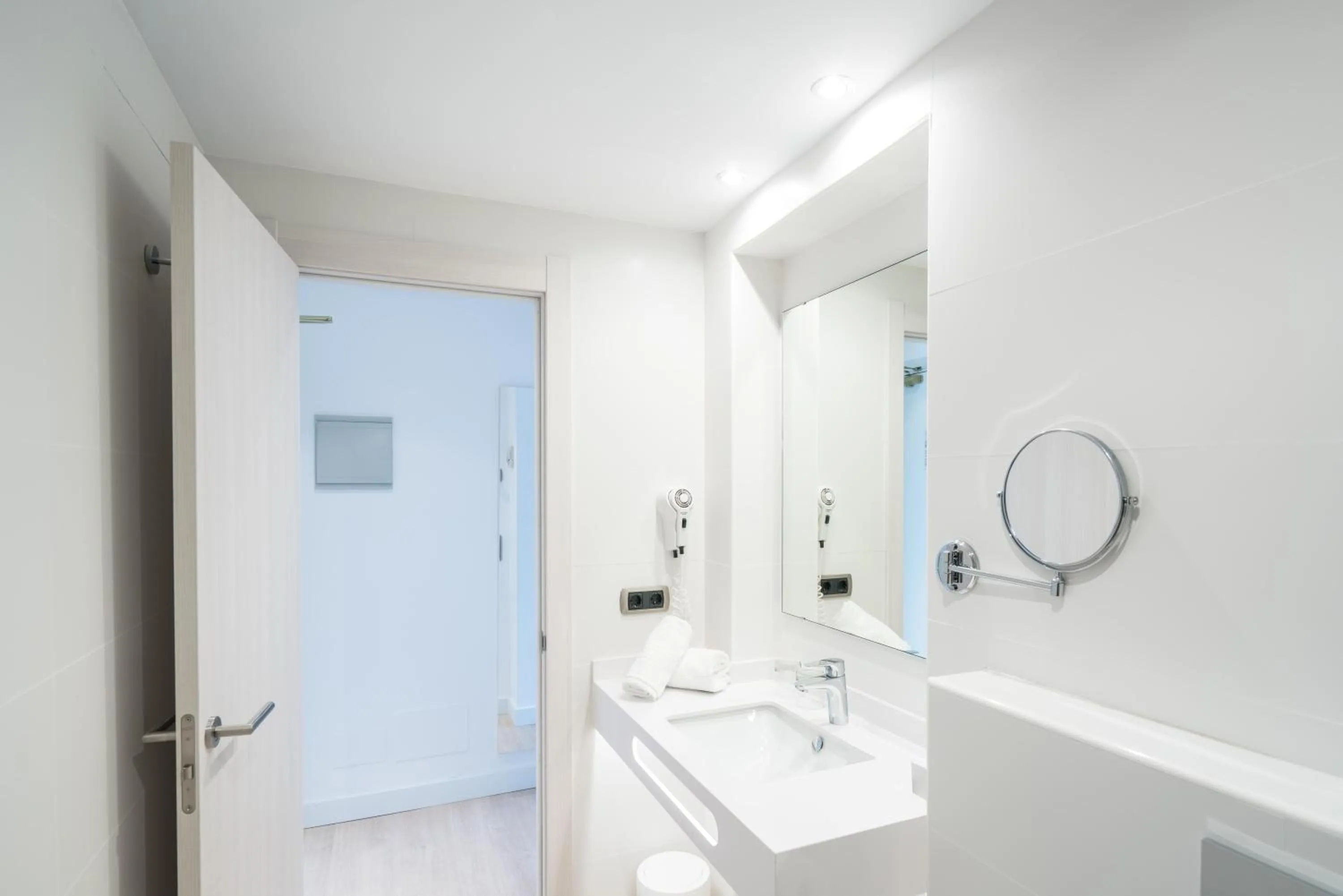 Shower in THB Ocean Beach - Adults Only