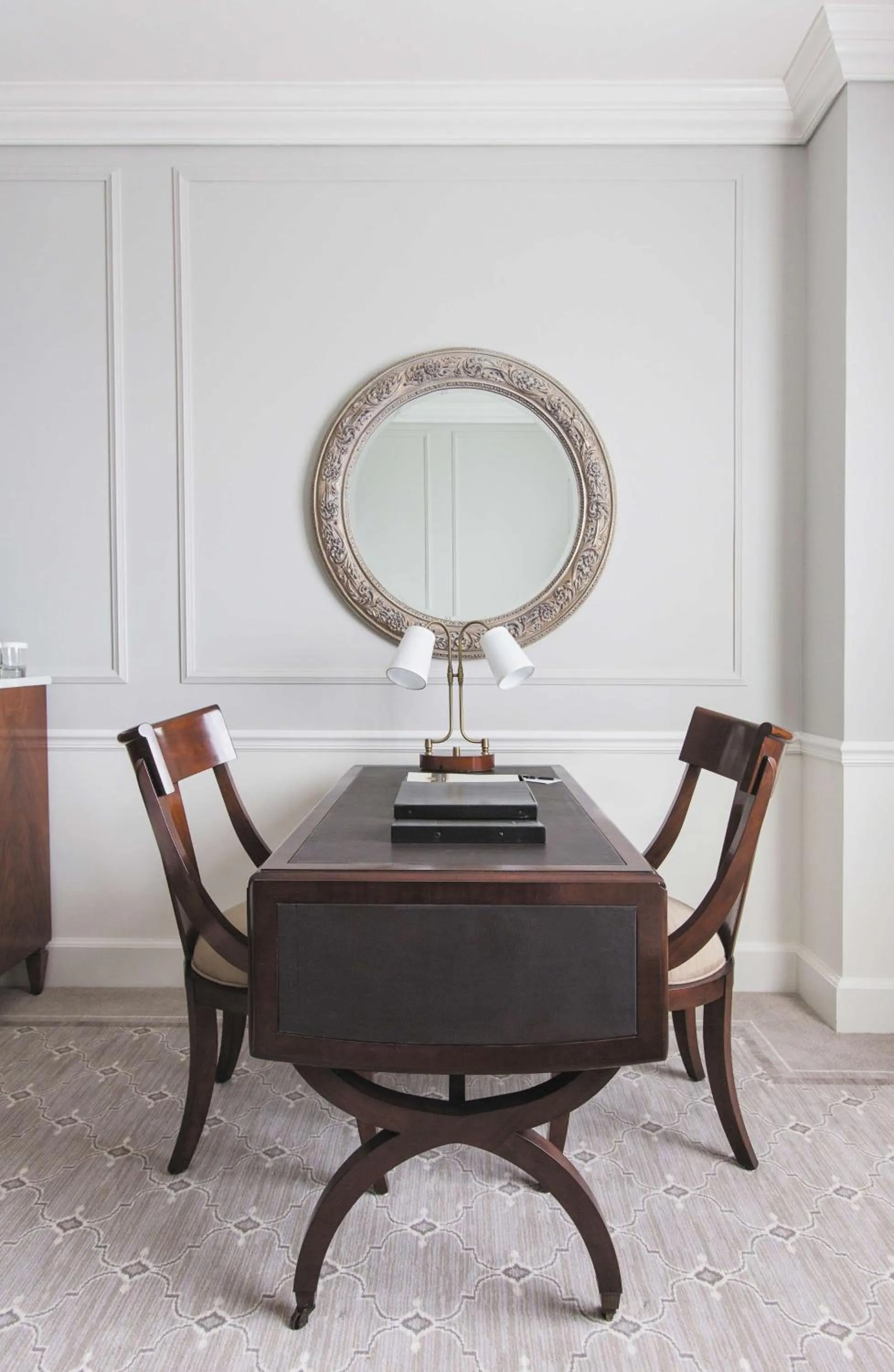 Photo of the whole room in The Charleston Place