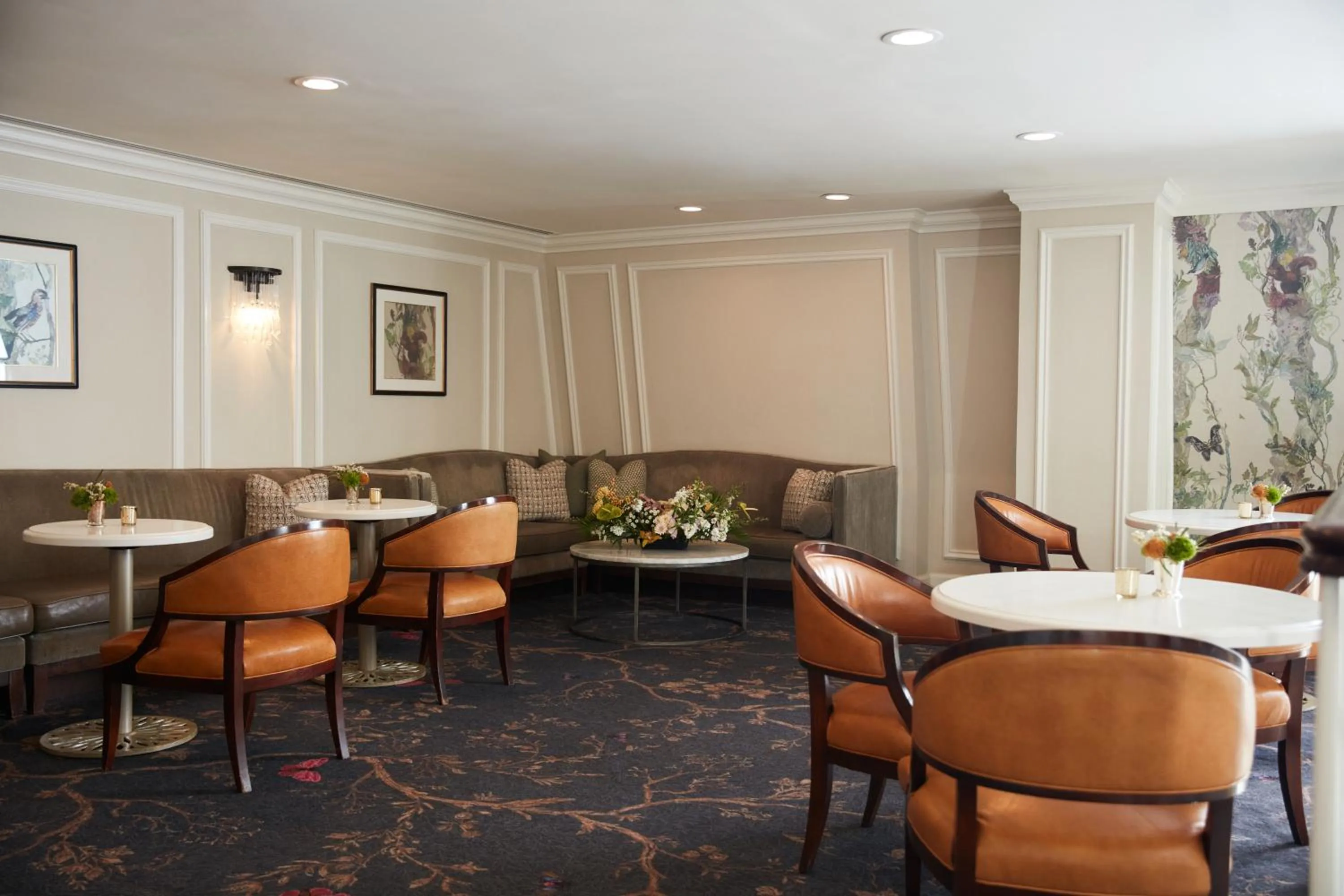 Lounge or bar in The Charleston Place