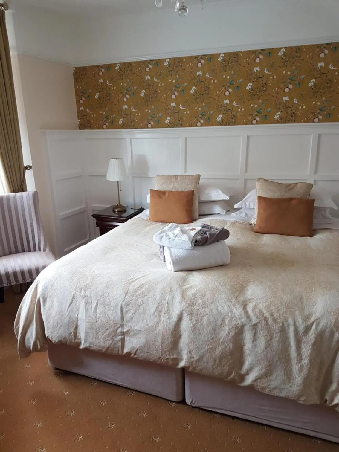 Bedroom, Bed in Dolphin Guest House