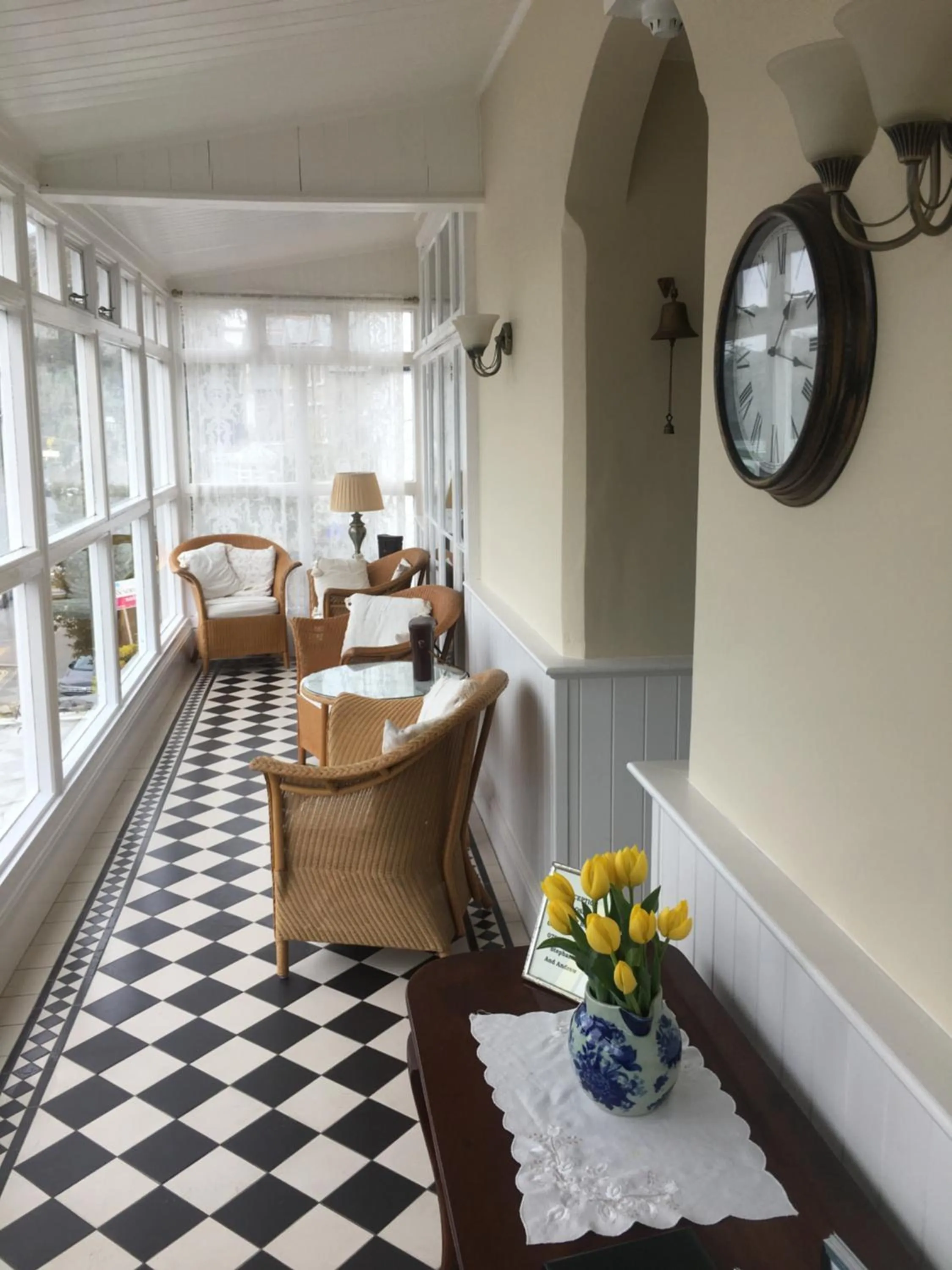 Lobby or reception in Dolphin Guest House