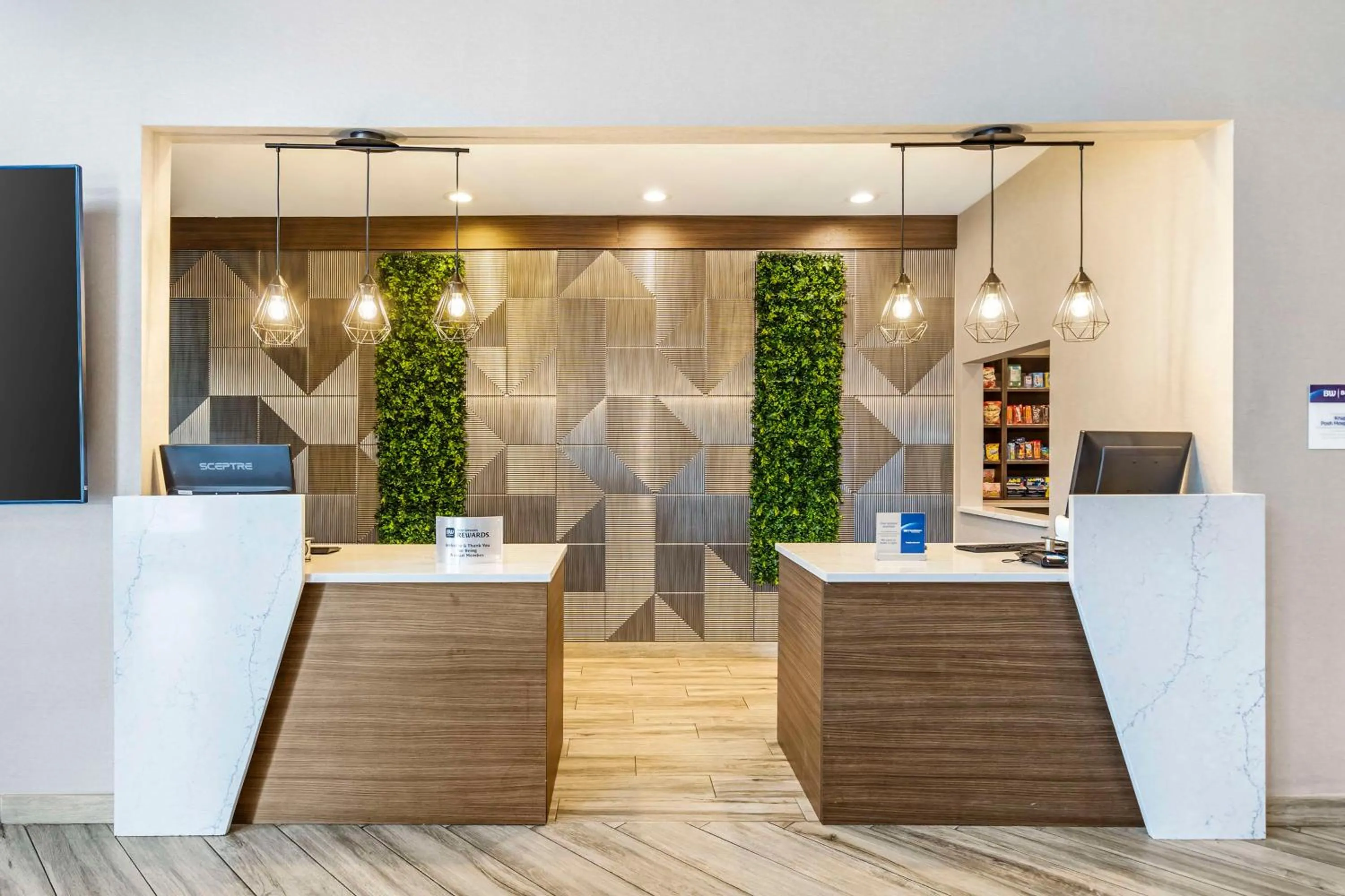 Lobby or reception in Best Western Plus Bourbonnais Hotel & Suites