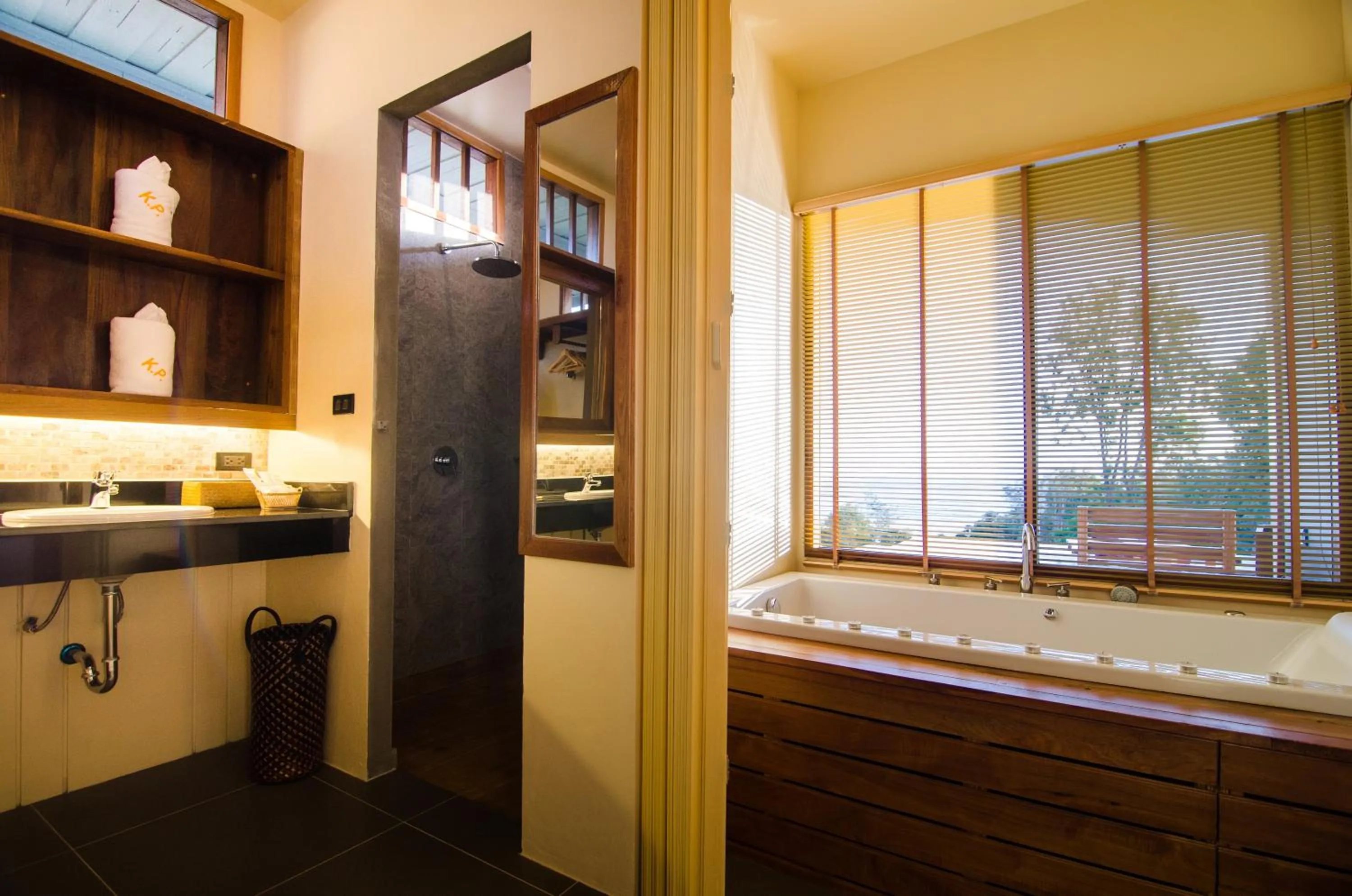 Shower in Koh Yao Yai Hillside Resort