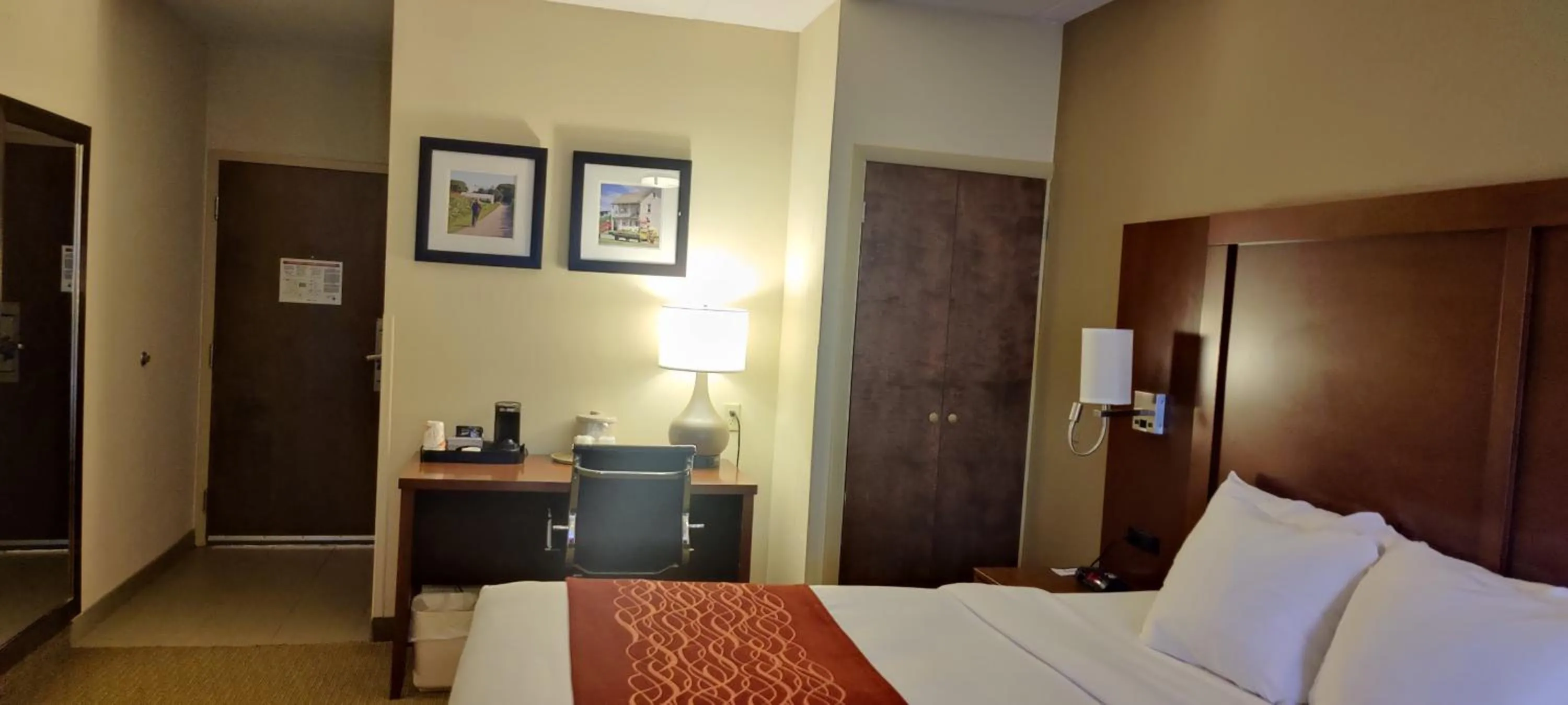 View (from property/room), Bed in Comfort Inn Lancaster at Rockvale