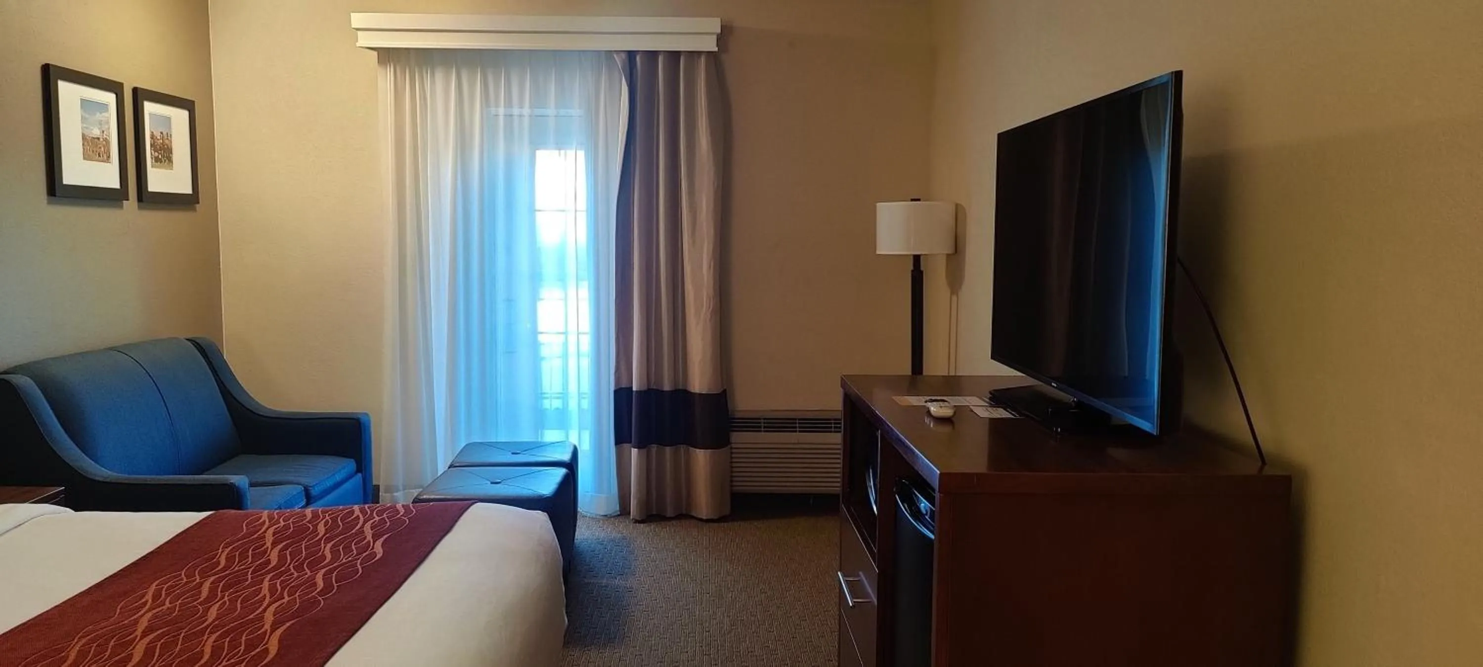 Garden view, Bed in Comfort Inn Lancaster at Rockvale