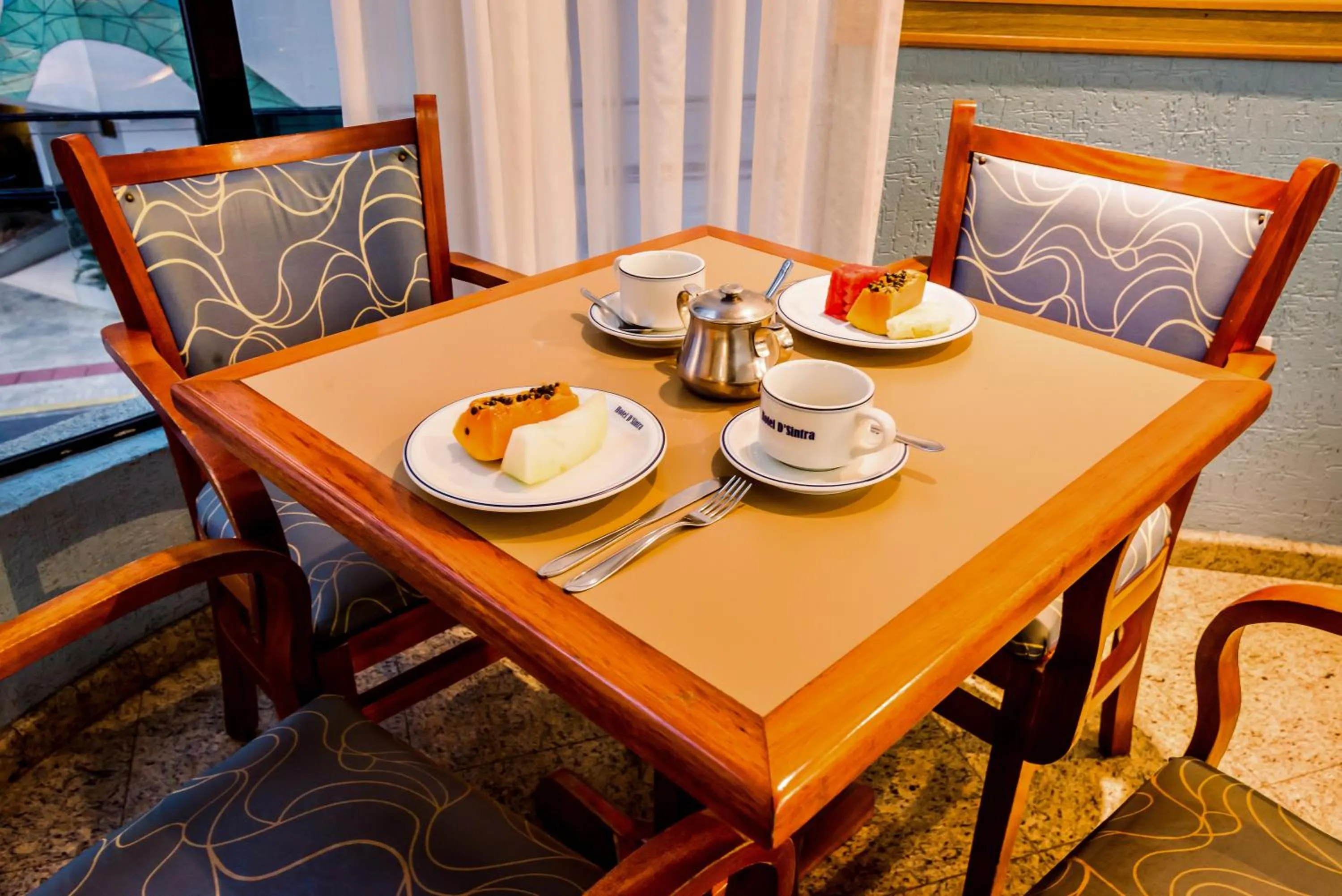 Restaurant/places to eat in Hotel D'sintra