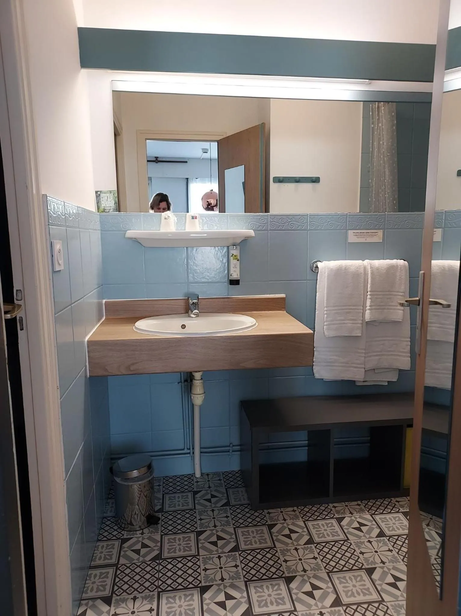 Bathroom in L'Auberg'ine - Maison Glenn Anna