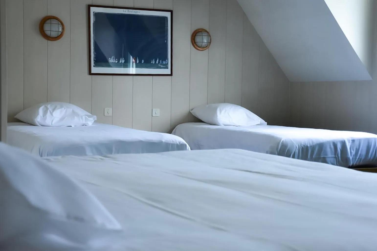 Bed in L'Auberg'ine - Maison Glenn Anna