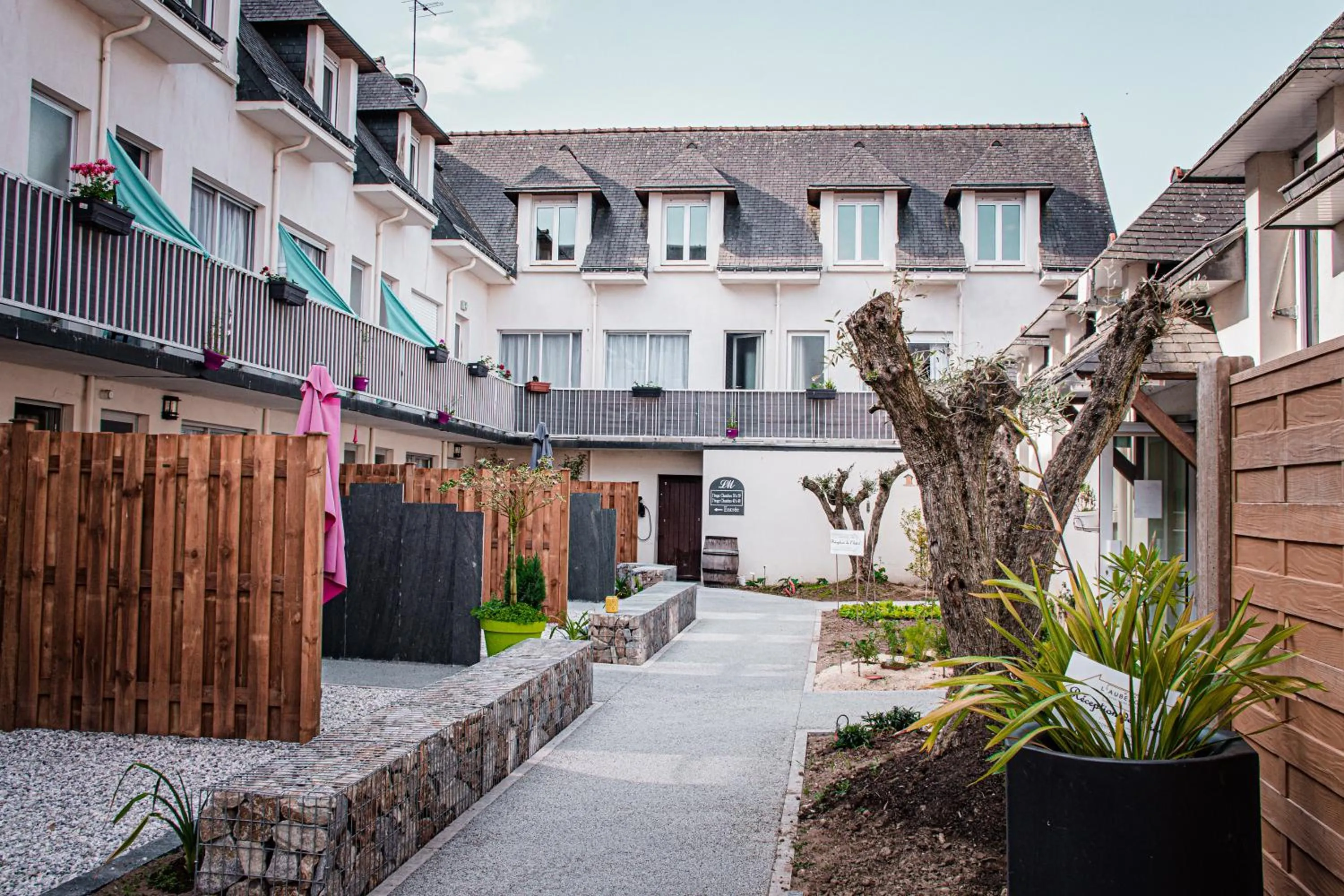 Property building in L'Auberg'ine - Maison Glenn Anna