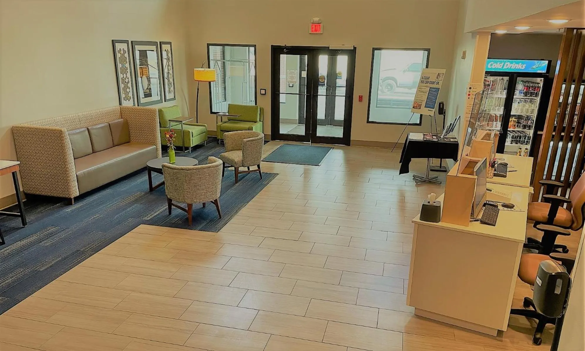 Lobby or reception in Holiday Inn Express Hotel & Suites Lincoln South by IHG