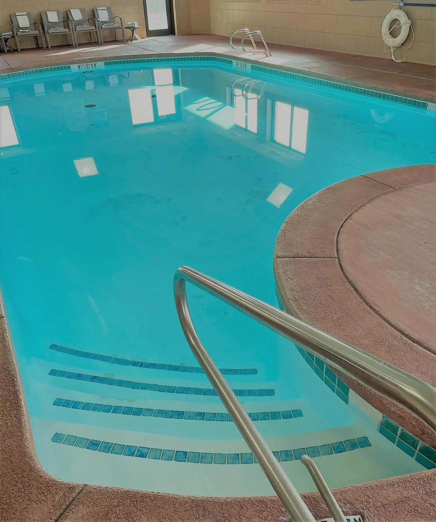 Swimming pool in Holiday Inn Express Hotel & Suites Lincoln South by IHG