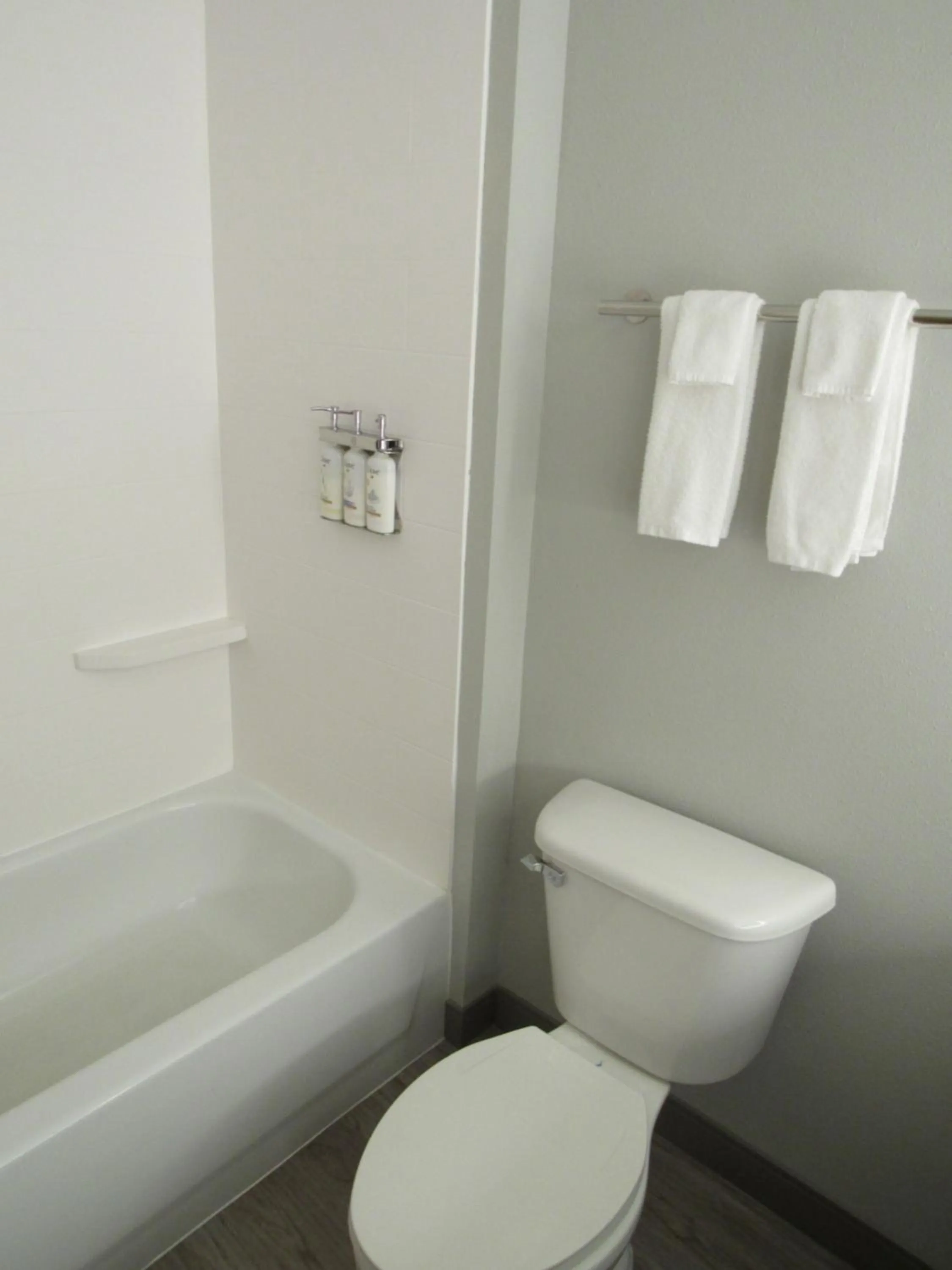 Bathroom in Holiday Inn Express Hotel & Suites Lincoln South by IHG