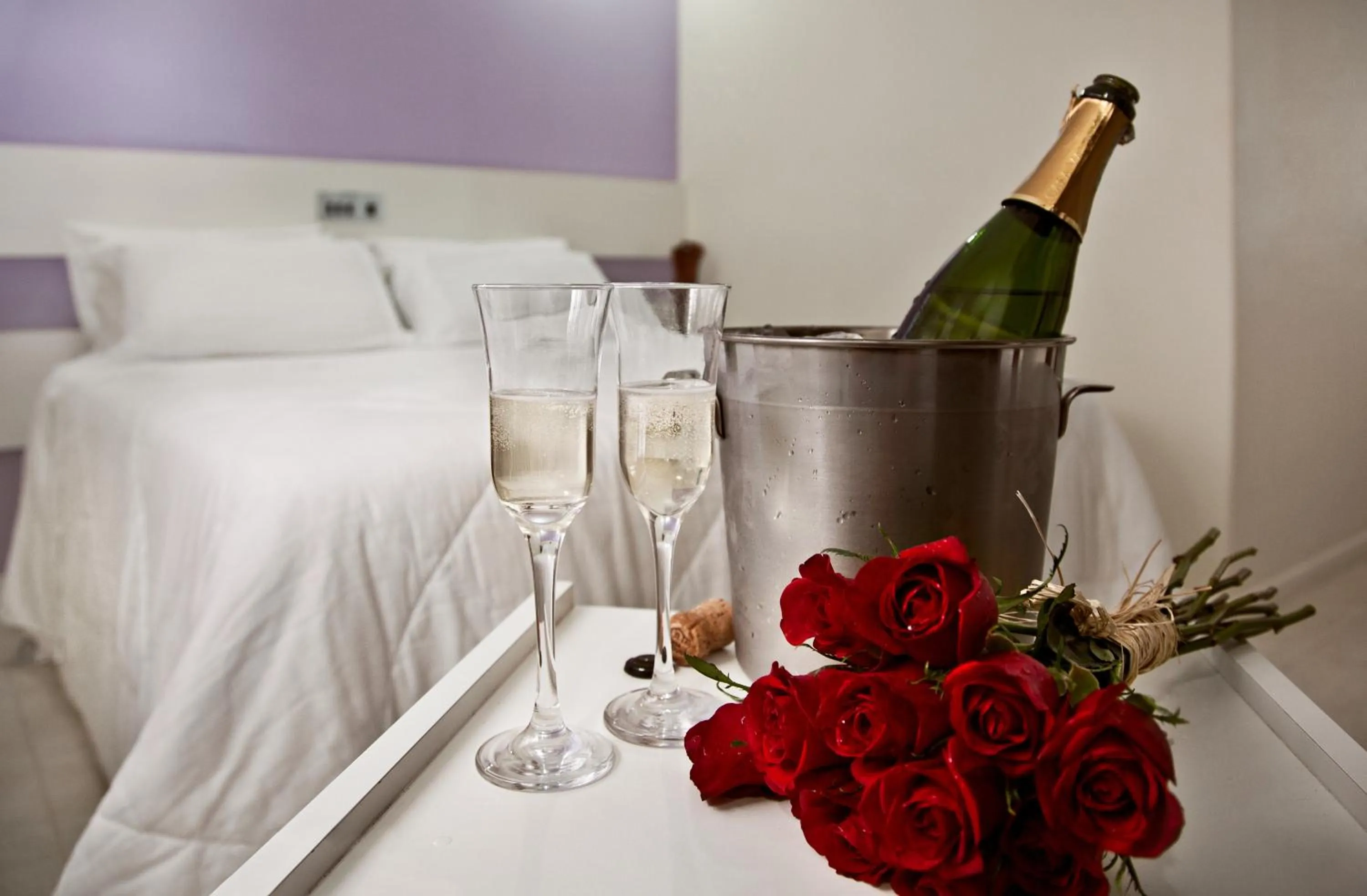 Shower, Bed in Miramar Hotel