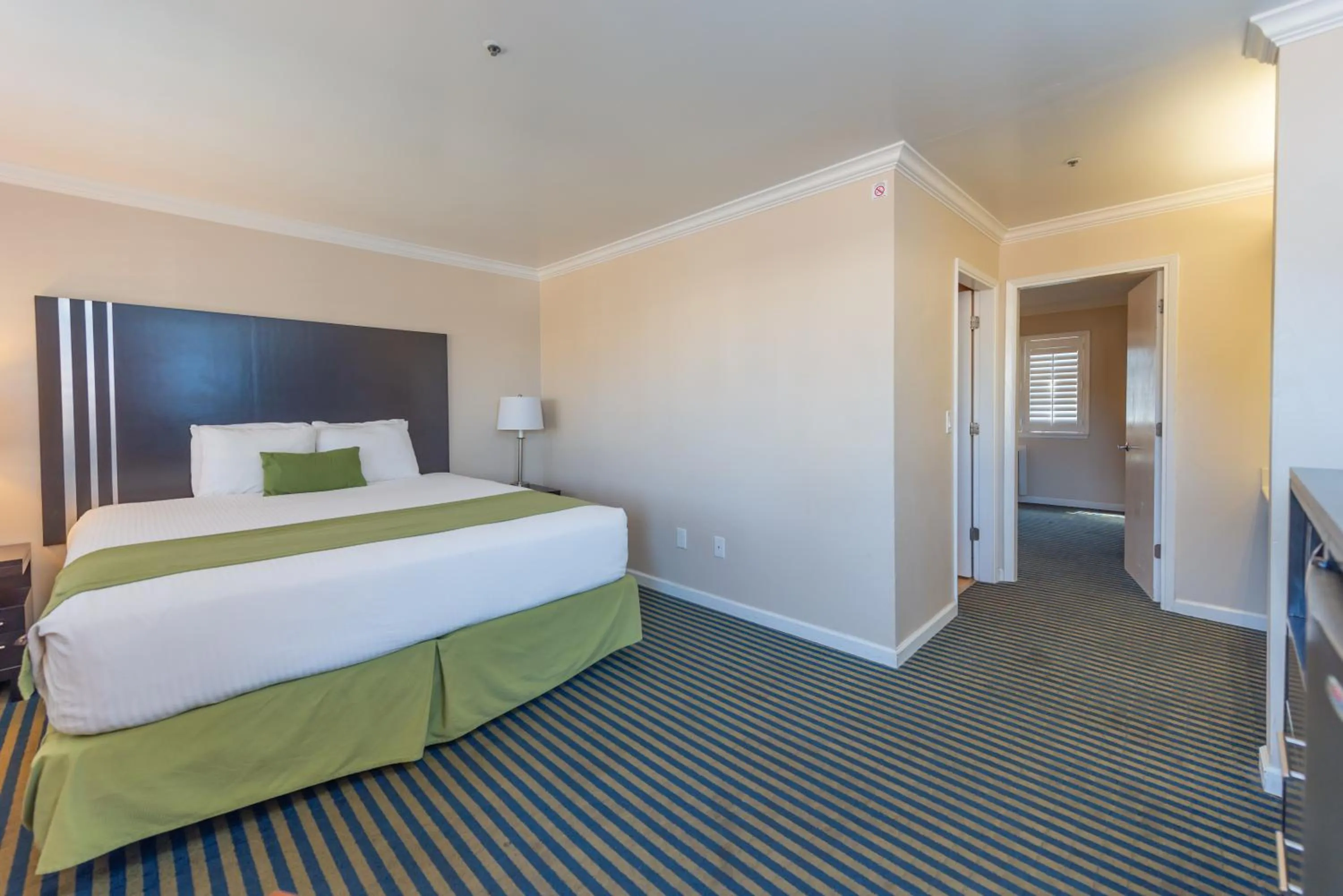 Bed in Ocean Pacific Lodge